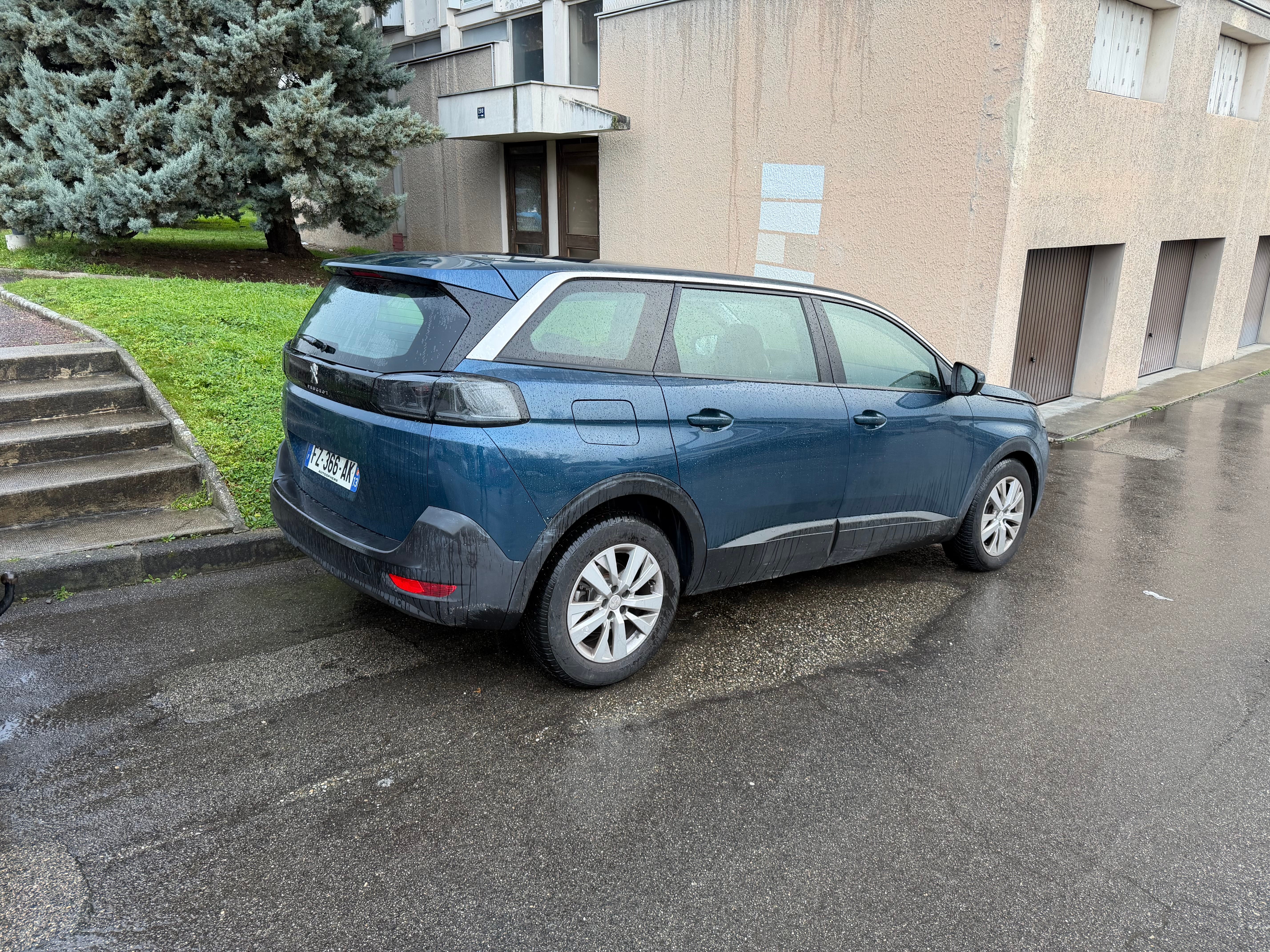 Peugeot 5008 avec Climatisation