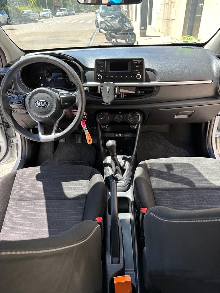 Kia Picanto con Control de velocidad