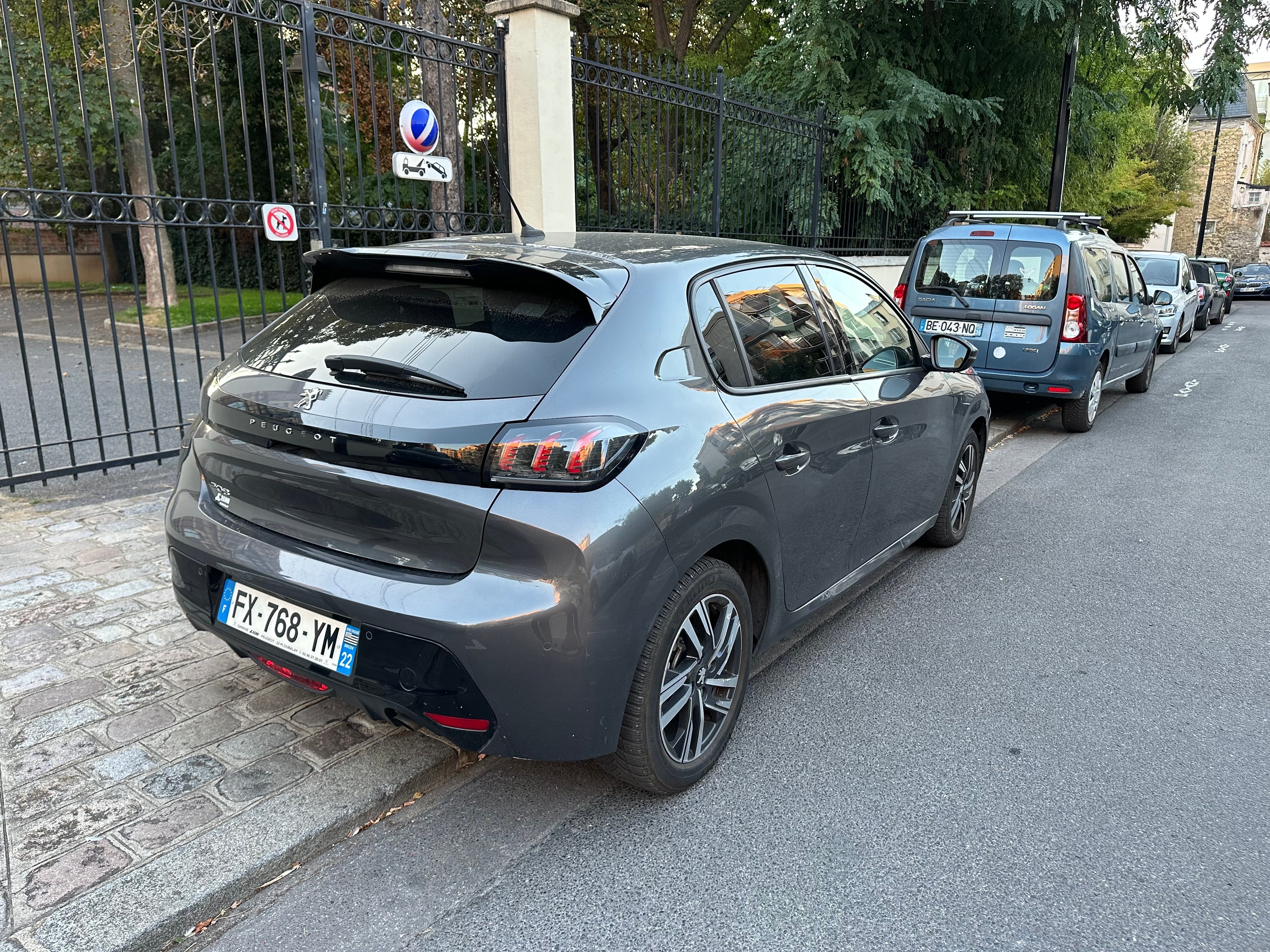 Peugeot 208 avec Caméra de recul