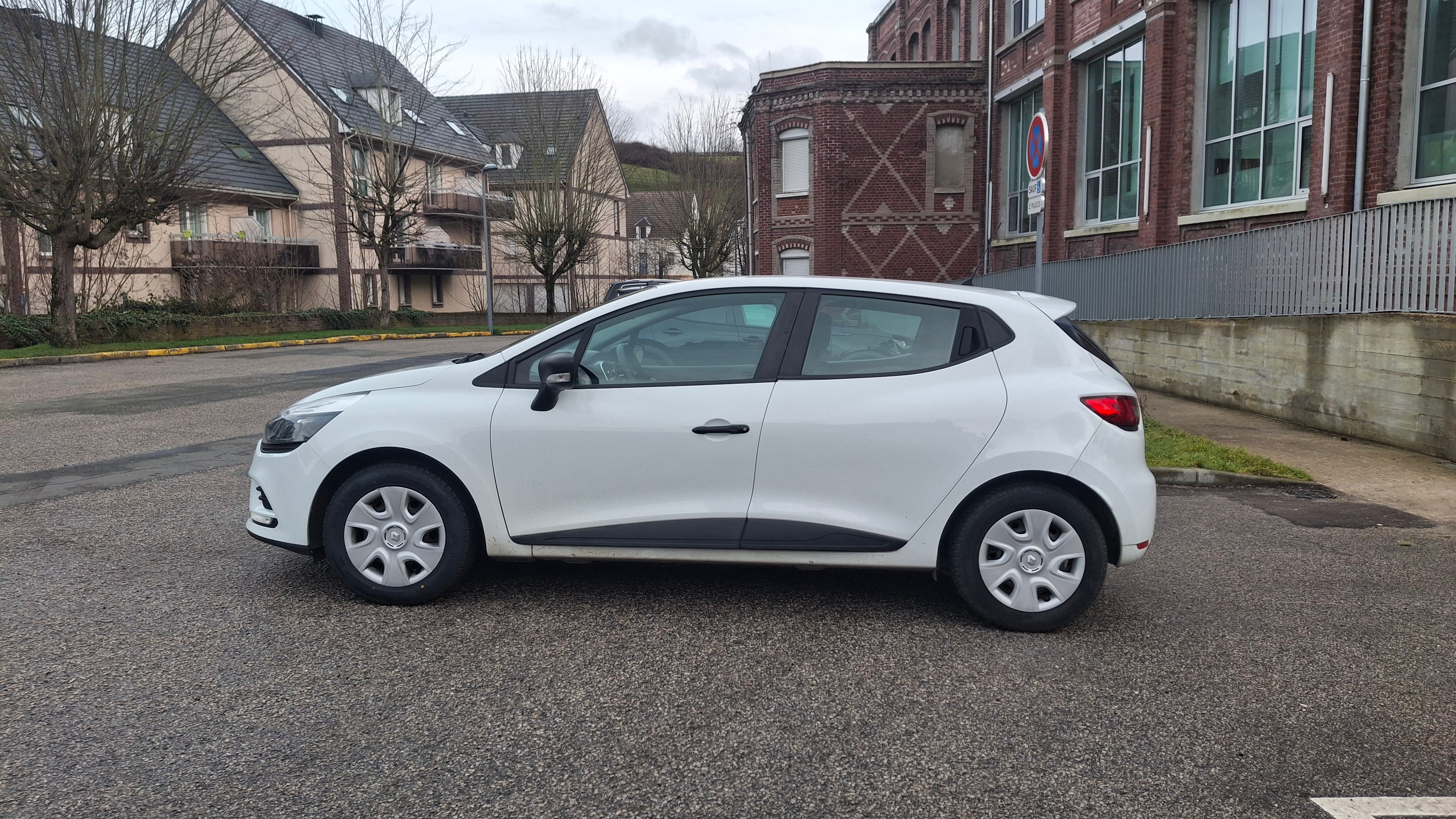 Renault Clio avec Climatisation