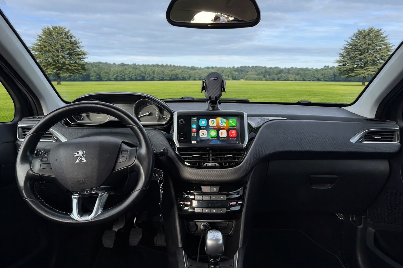 Peugeot 208 NOIR (57) avec Audio Bluetooth