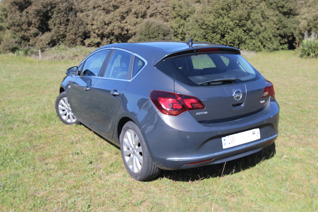 Opel Astra 1,7 TDCI avec GPS