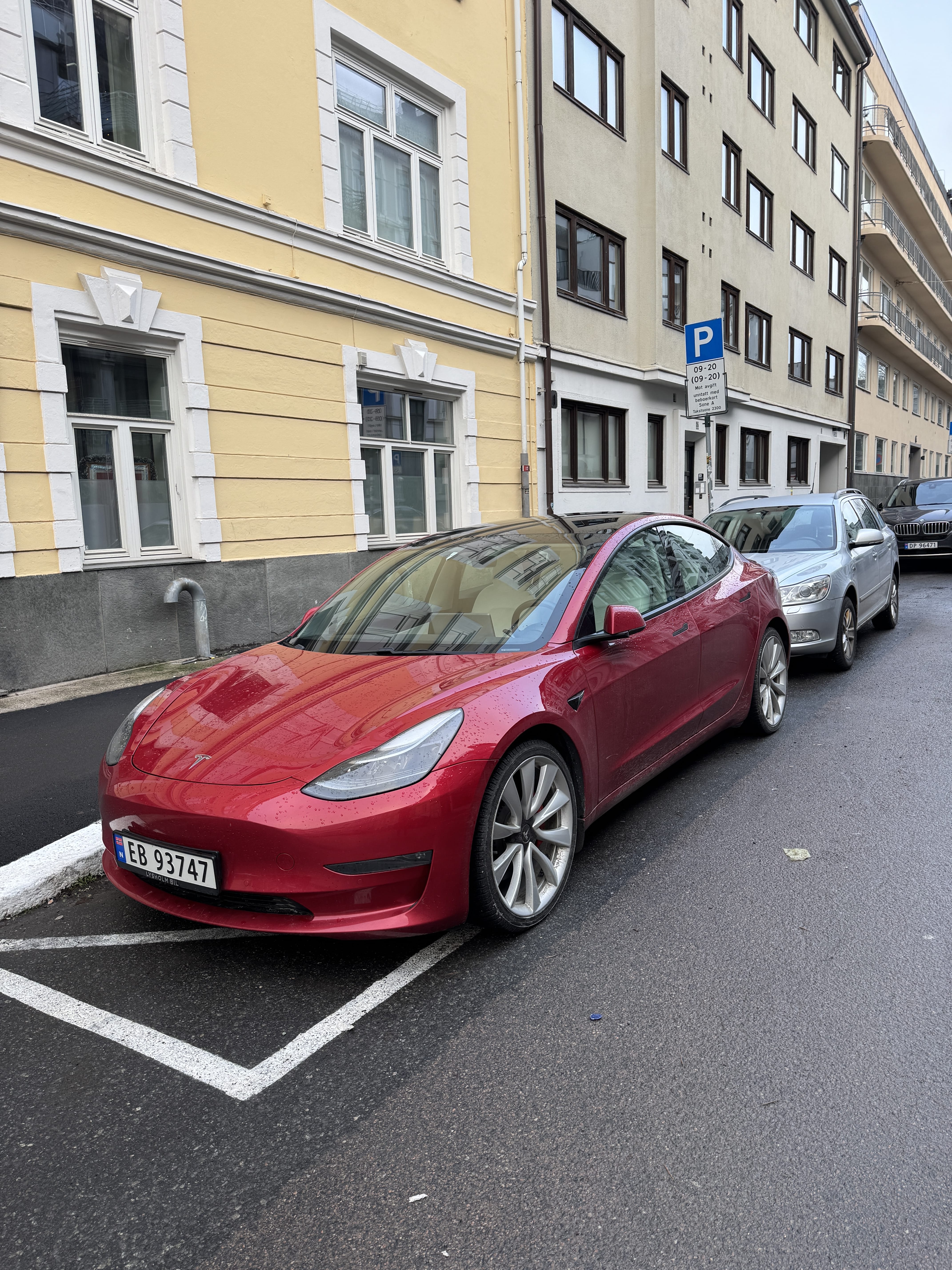 Tesla Model 3 Performance mit Bluetooth-Audio