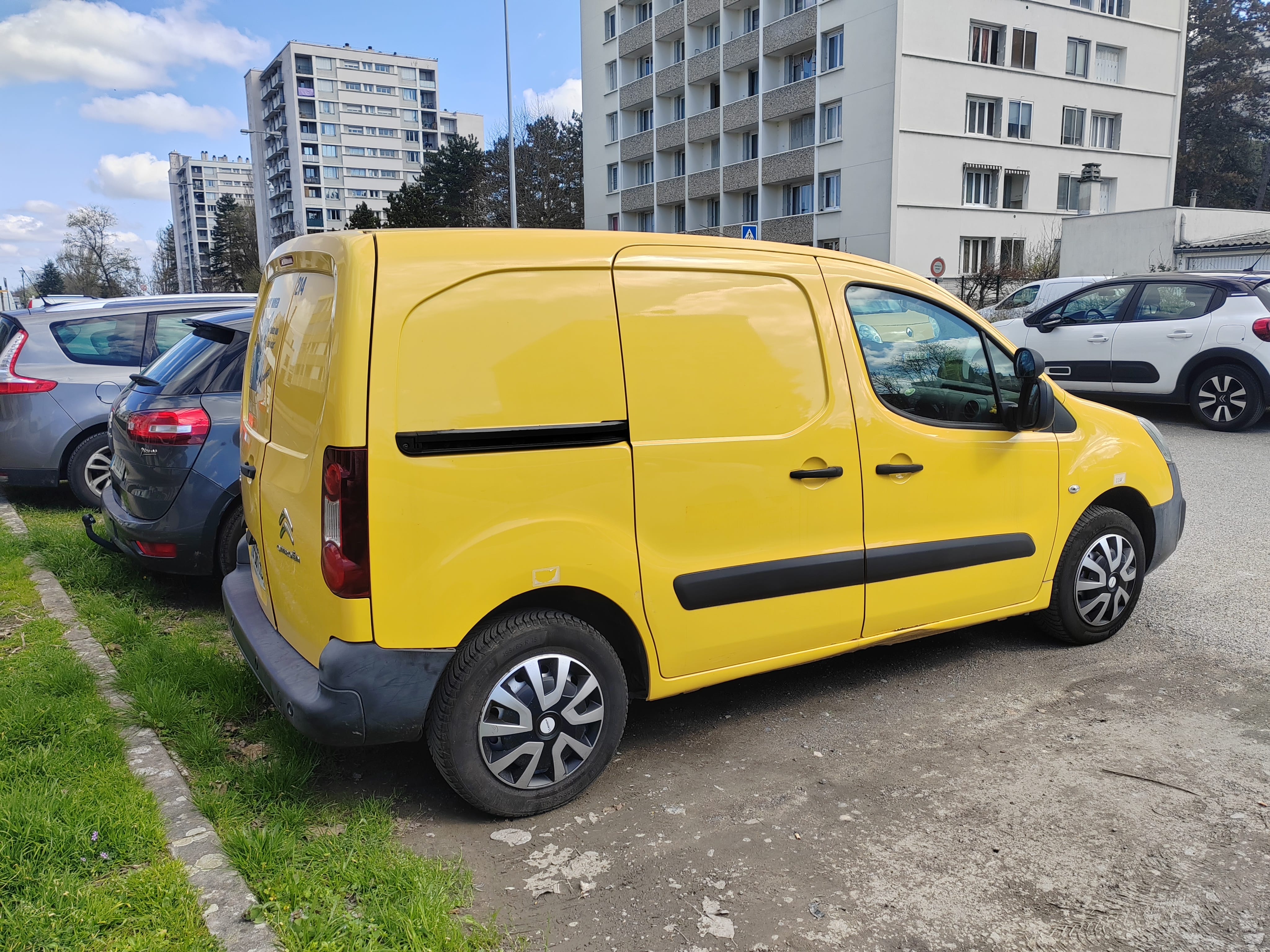 Citroen Berlingo - 1.6 BlueHDi 75CV avec Audio Bluetooth