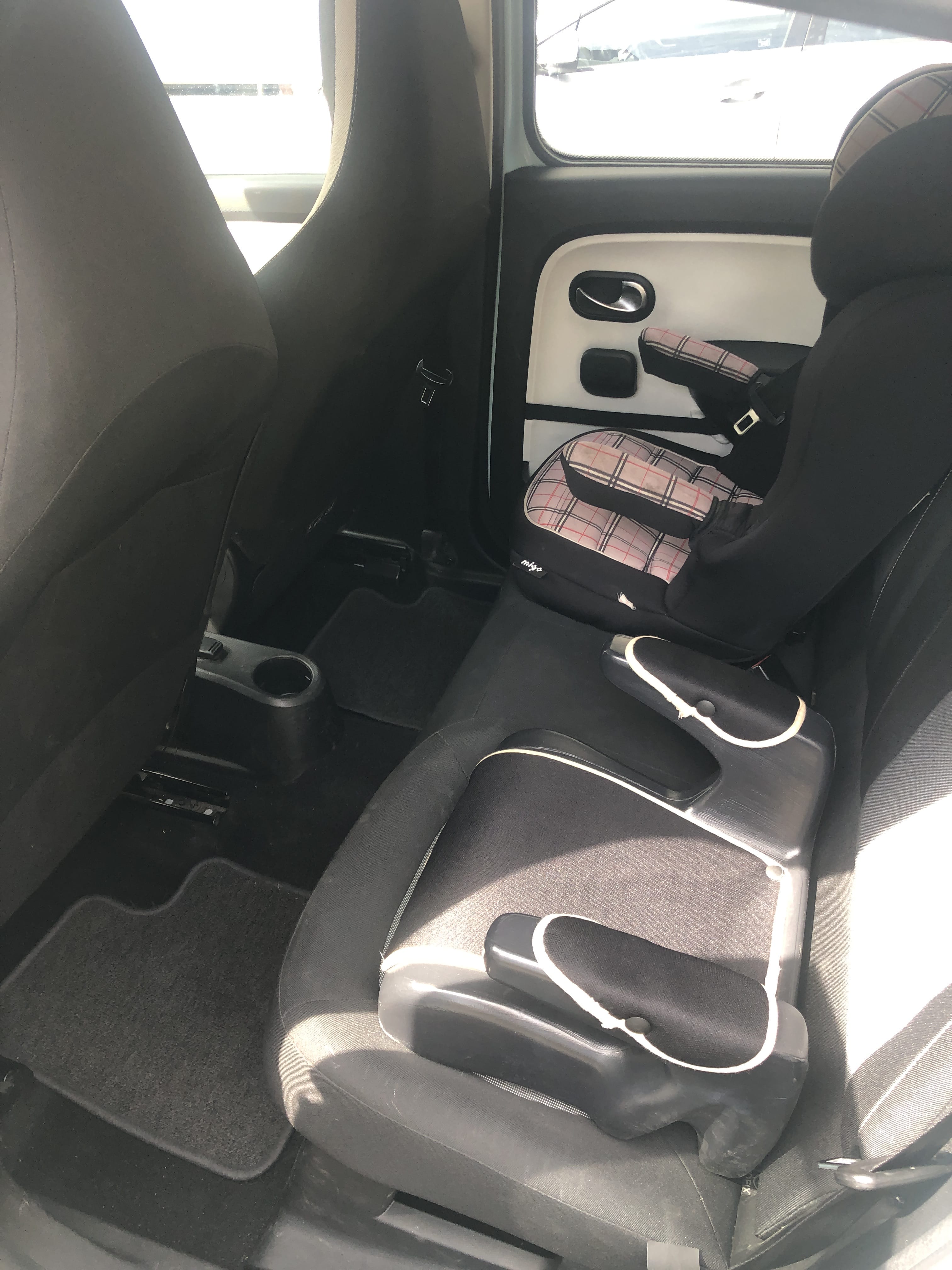 Renault Twingo avec Entrée audio / iPod