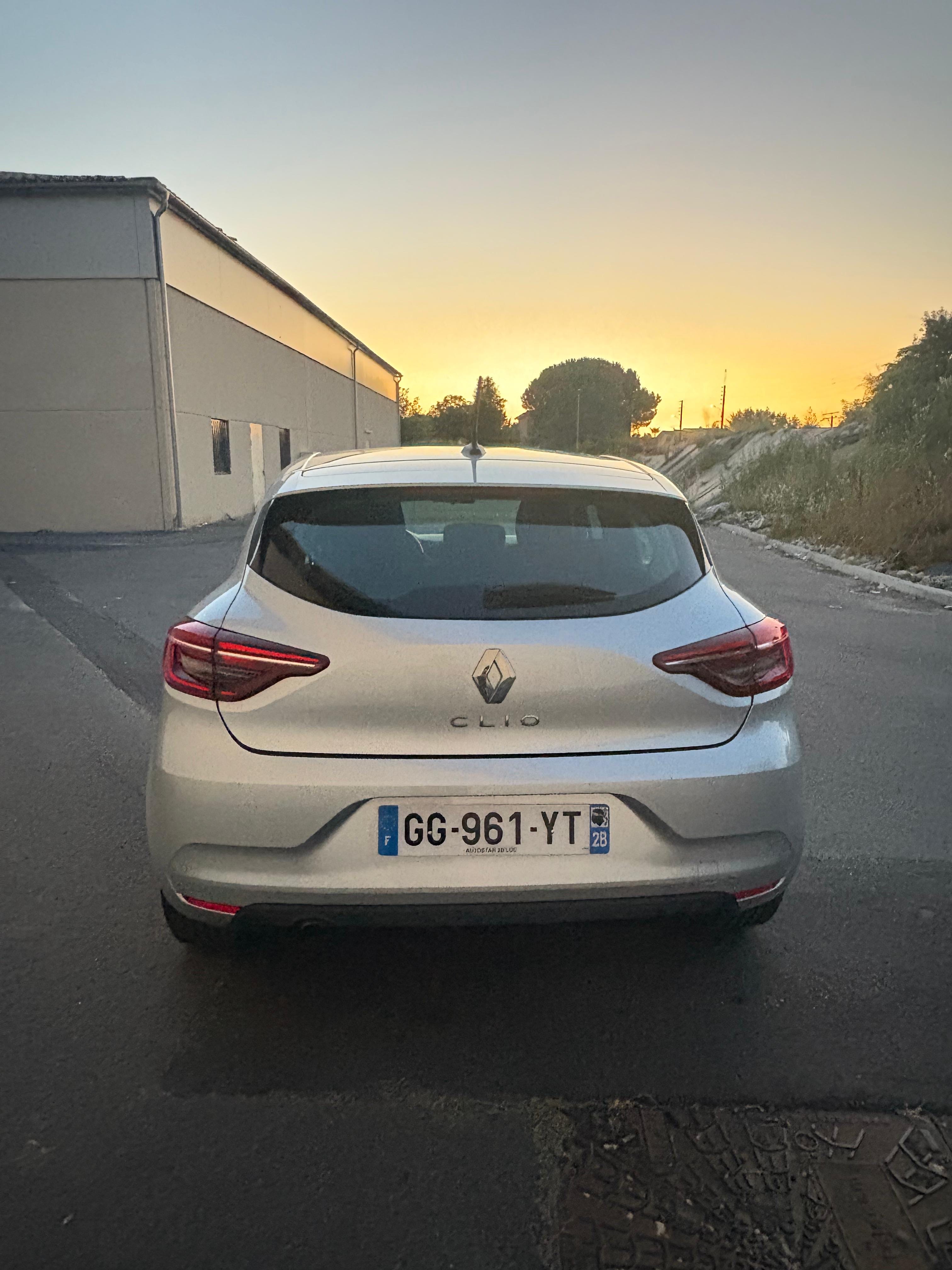 Renault Clio avec Entrée audio / iPod