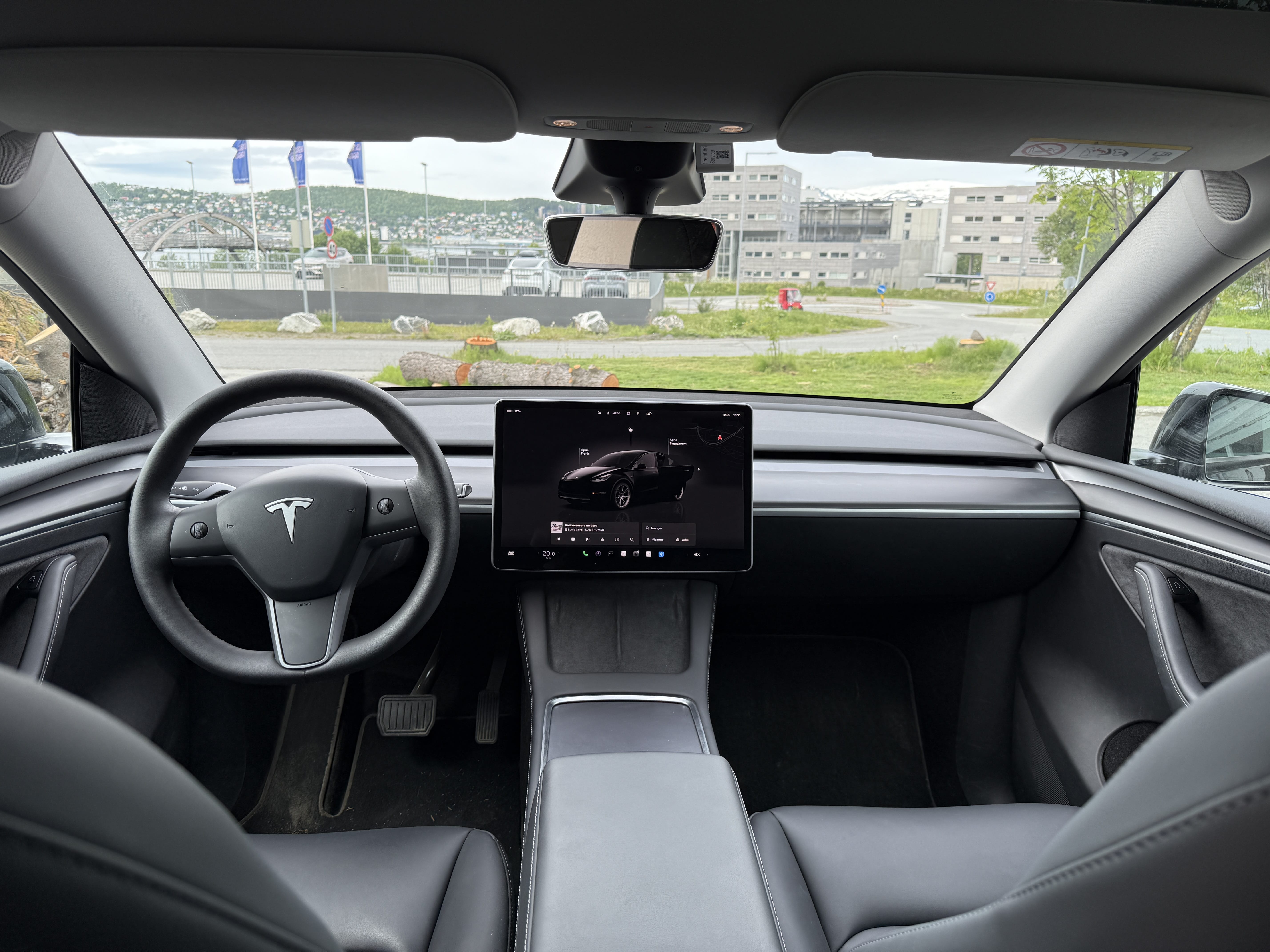 Tesla Model Y Long Range met Cruise control