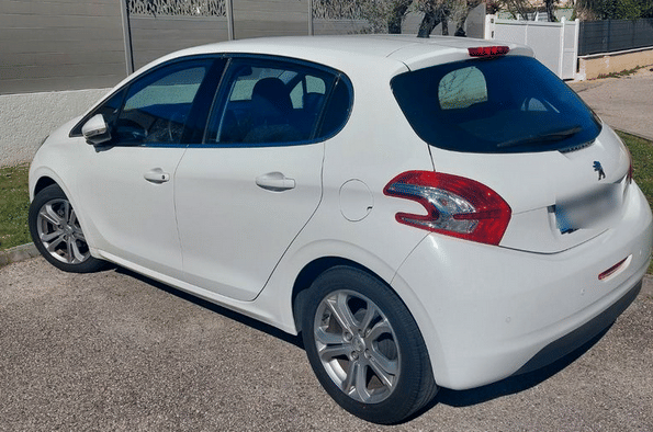 Peugeot 208 avec Régulateur de vitesse