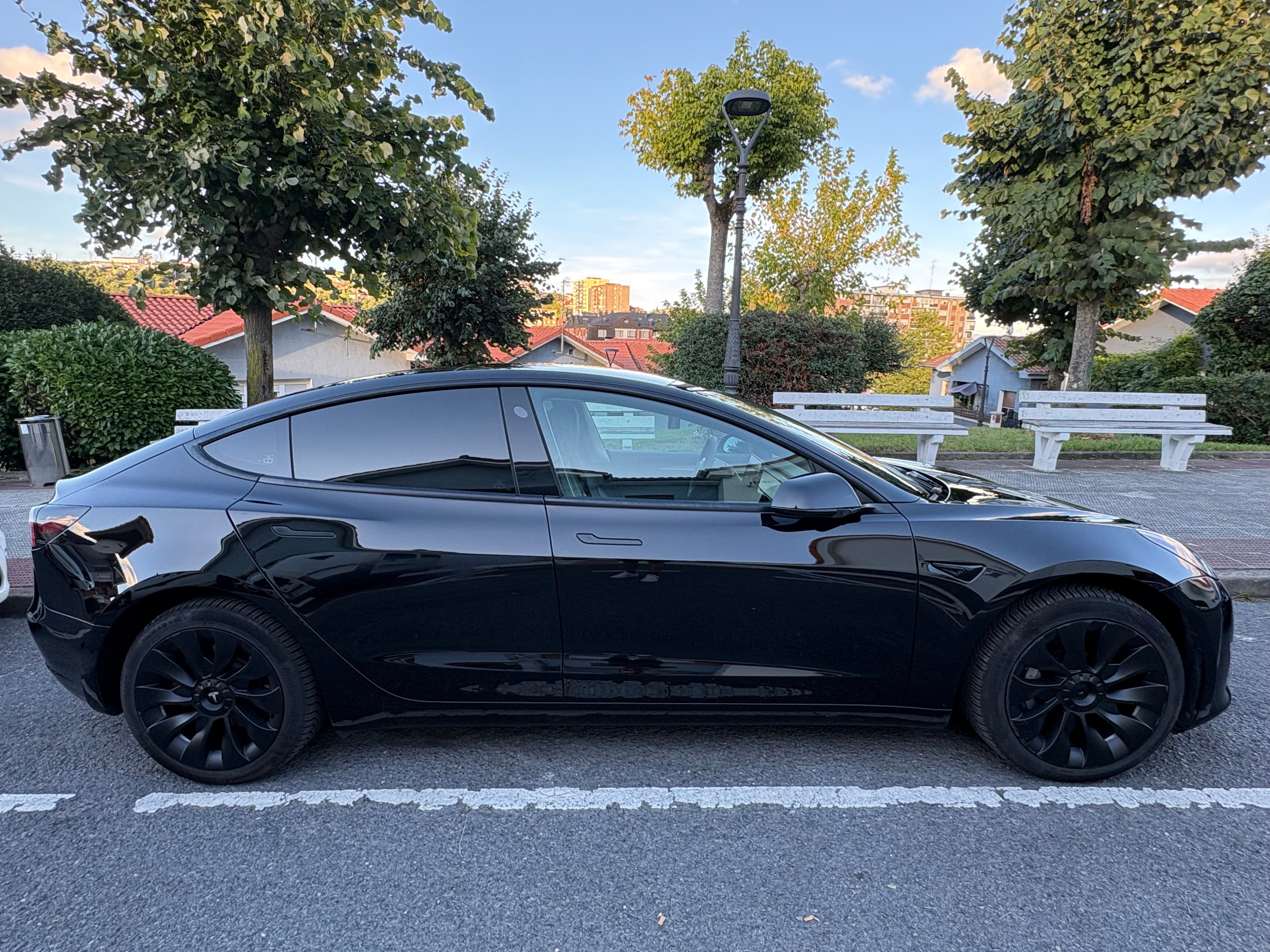 Tesla Model 3 Long Range con Aire acondicionado