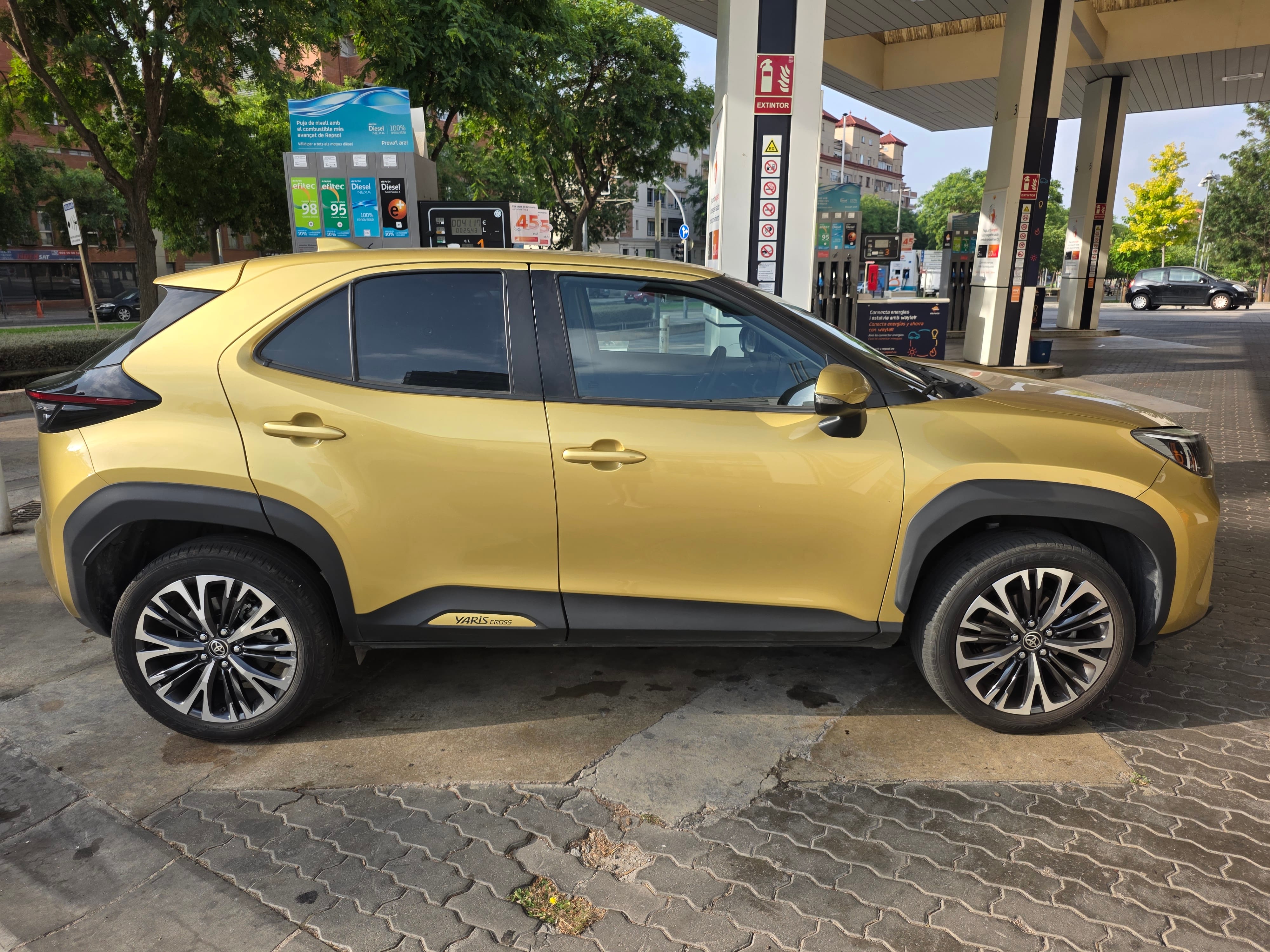 Toyota Yaris Cross Hybrid con Aire acondicionado