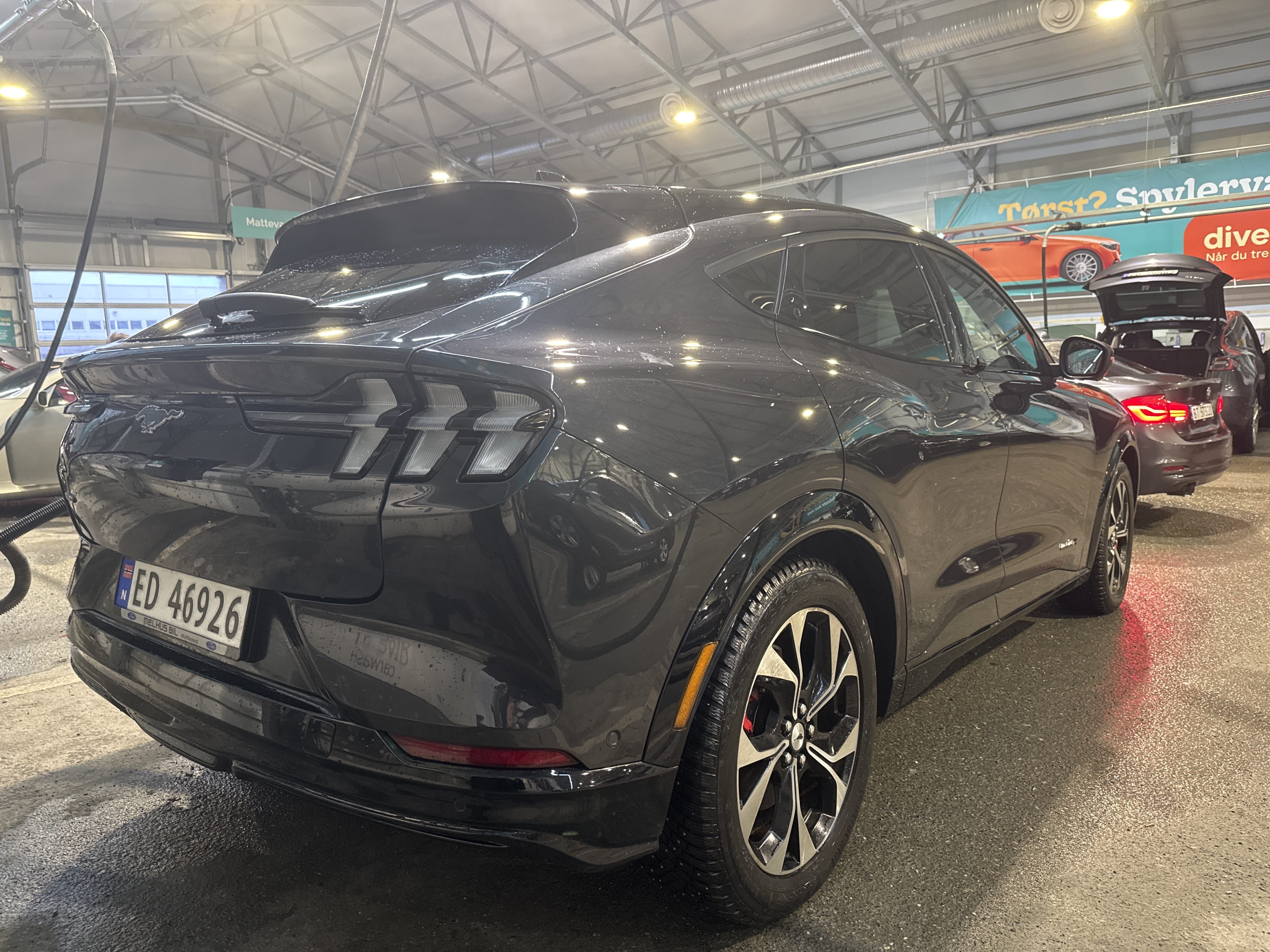 Ford Mustang Mach-E Long Range AWD med GPS
