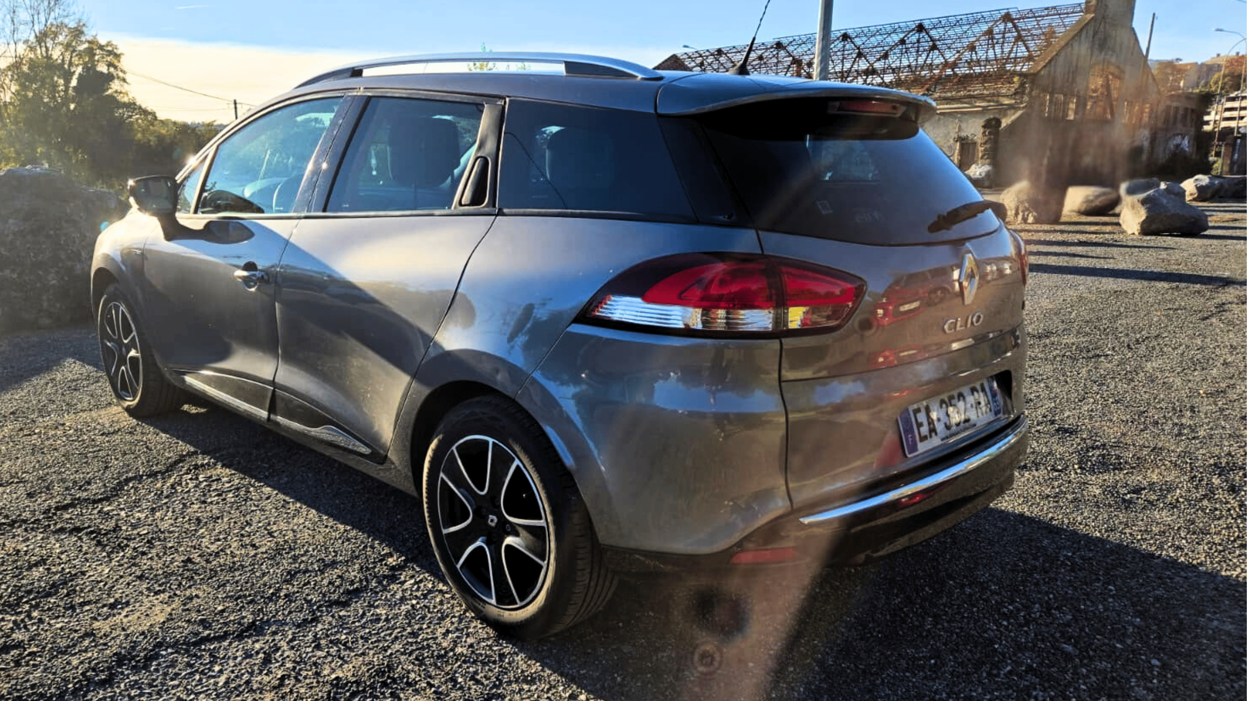 Renault Clio Estate Confortable, spacieuse et climatisée avec Régulateur de vitesse