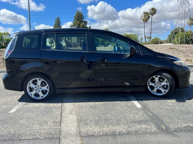 Mazda 5 with GPS