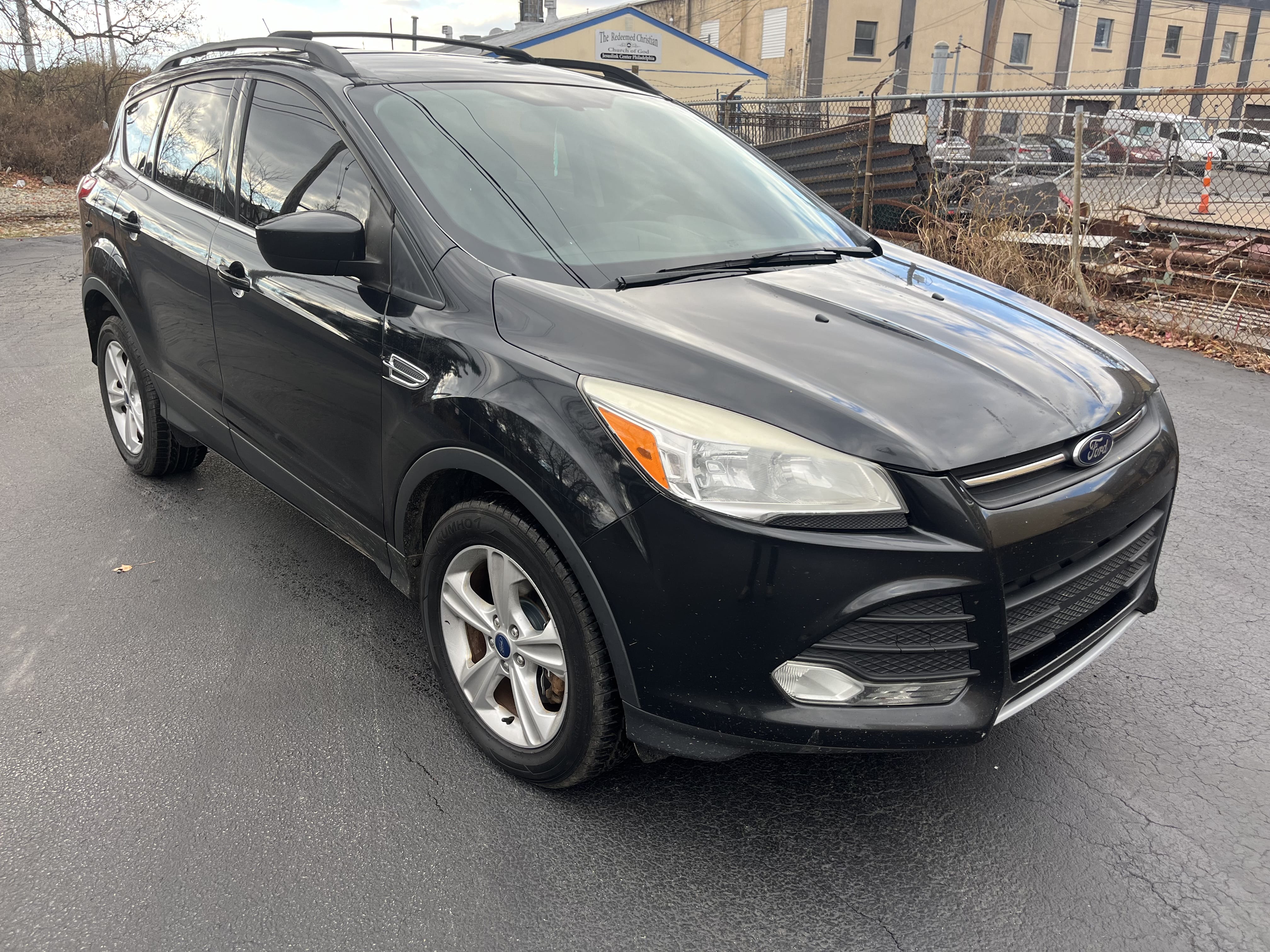 Ford Escape SE with Cruise control