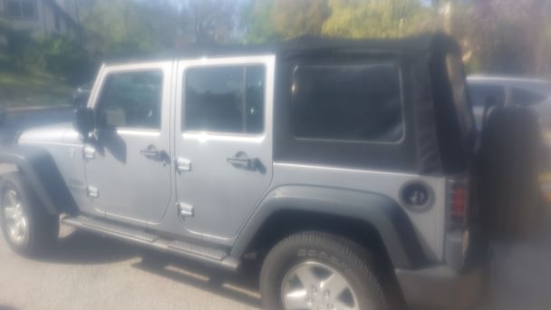 Jeep Wrangler Unlimited Sport with Bluetooth audio