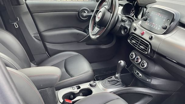 Fiat 500 X with Audio / iPod input