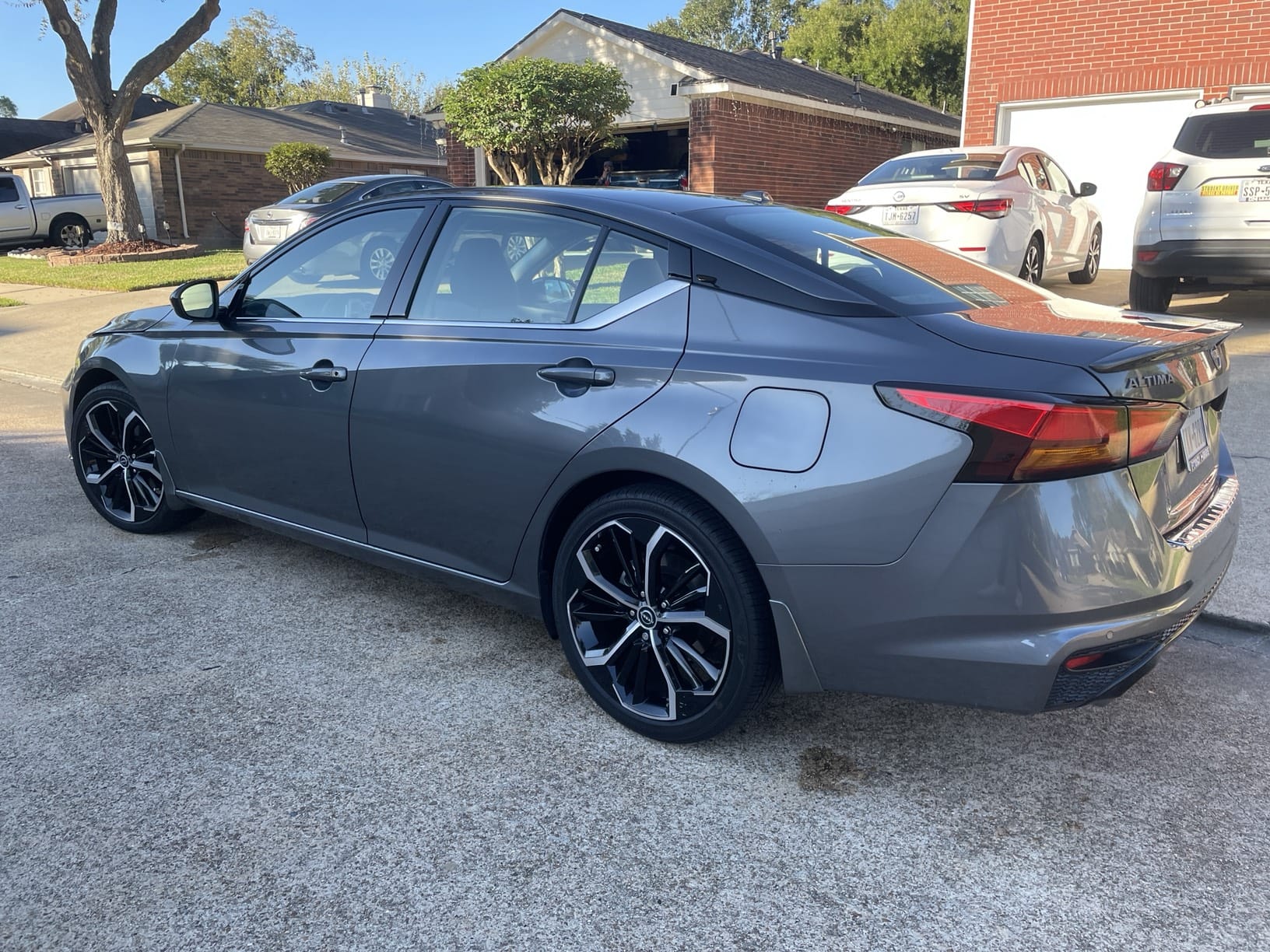 Nissan Altima 2.5 SR with Air conditioning