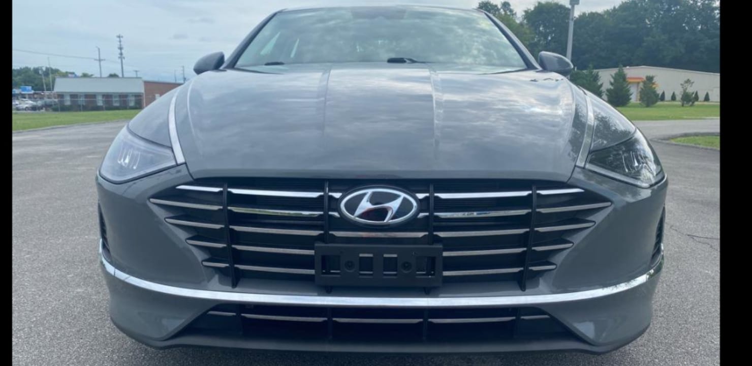 Hyundai Sonata SE with Cruise control