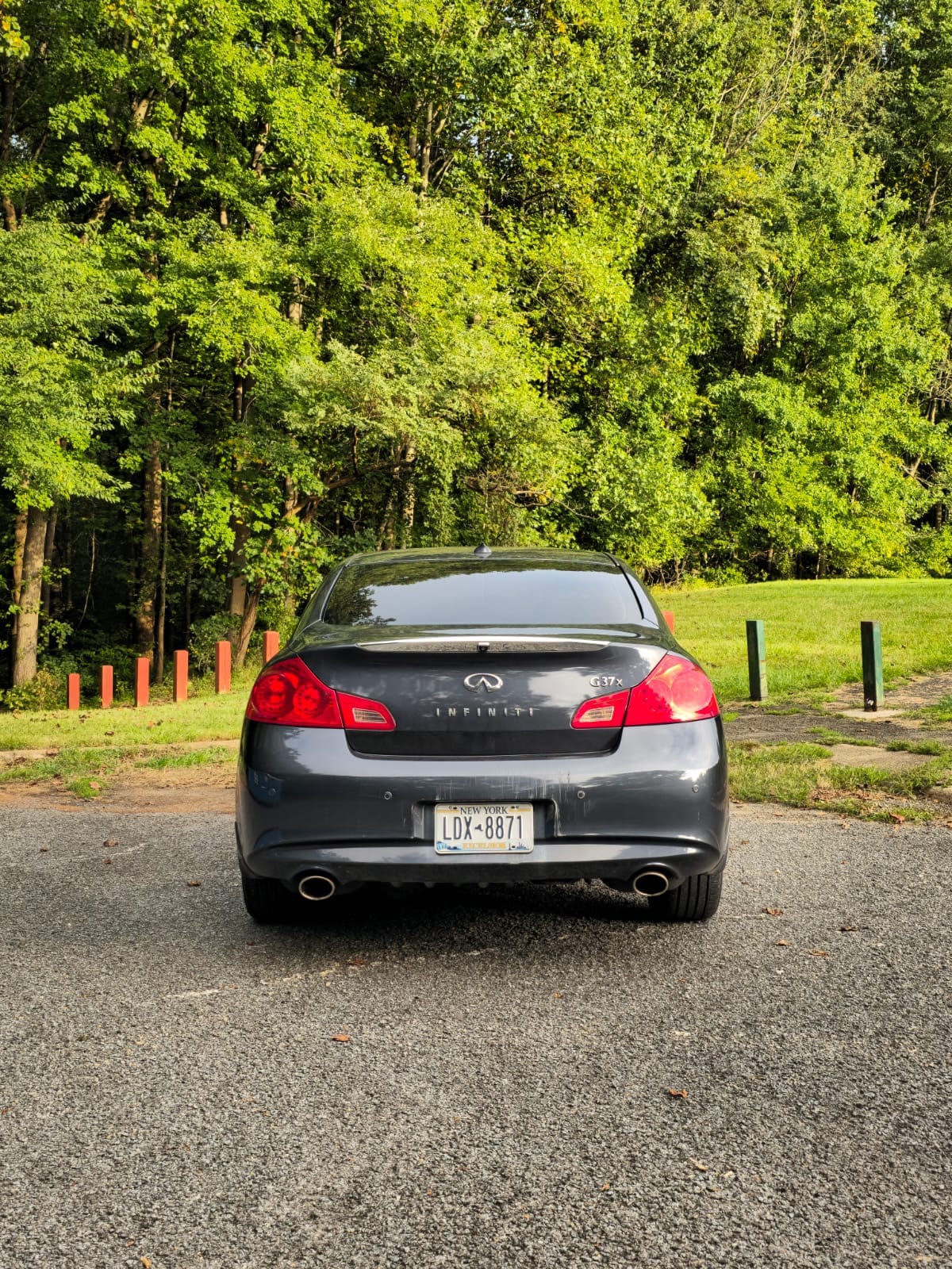 Infiniti G37 Sedan with Air conditioning