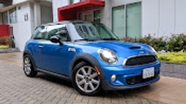 Mini Coupé with Air conditioning