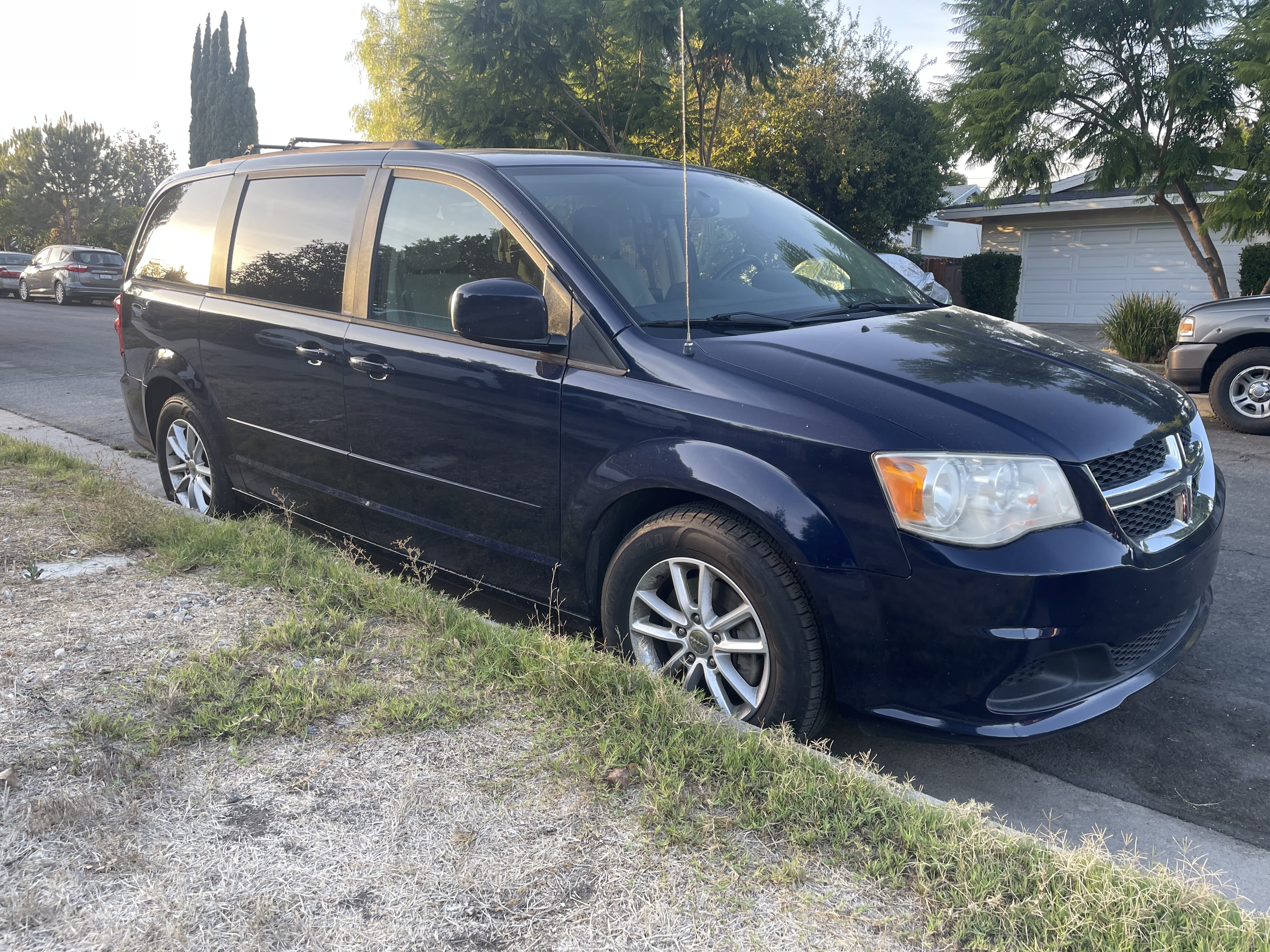 Dodge Grand Caravan SXT, 2013, Premium (91), automatic, 7 seats