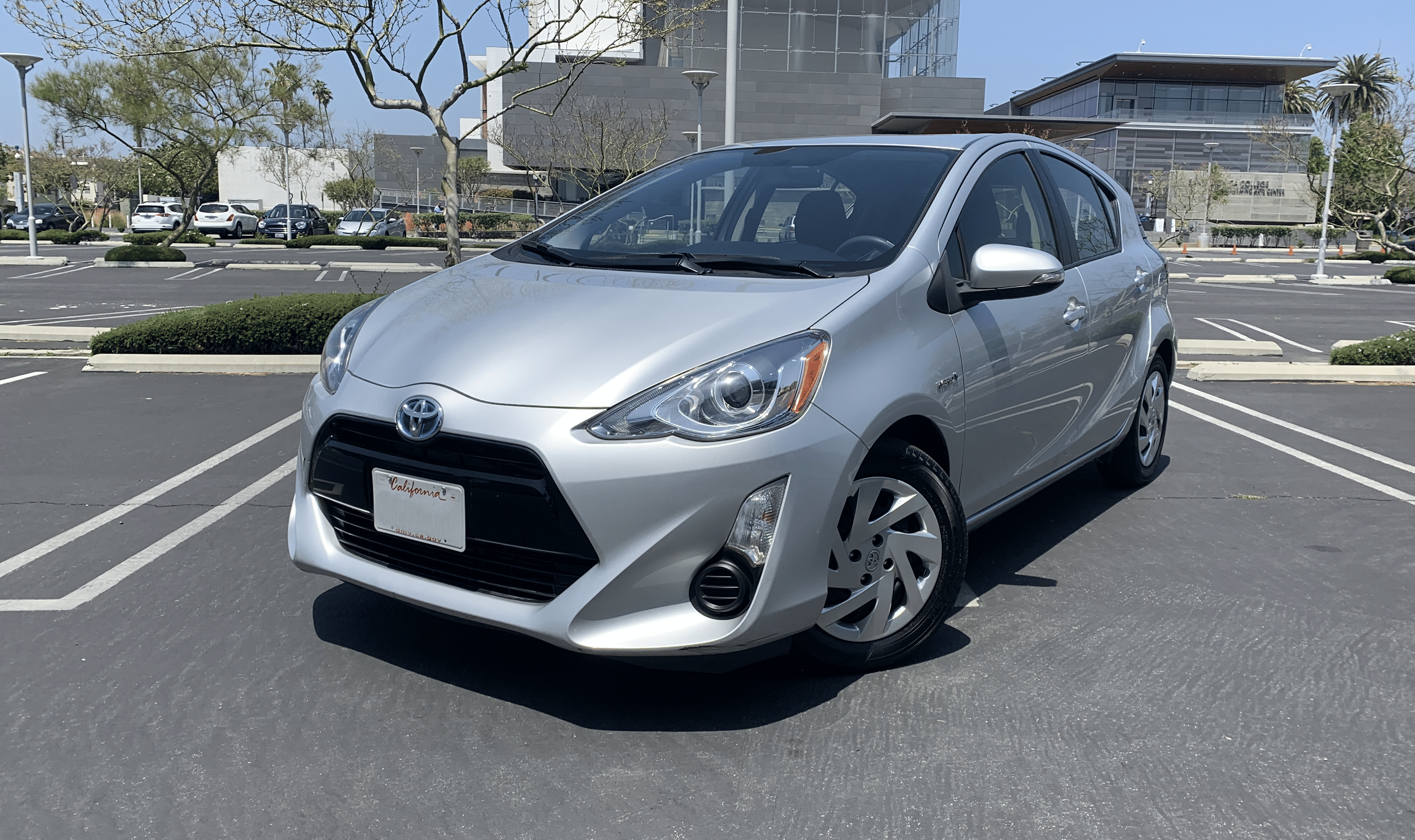 Toyota Prius C Two, 2015, Regular (87) / Electric (hybrid), automatic