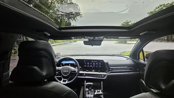 Kia Sportage with Cruise control