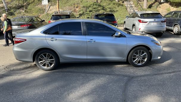 Toyota Camry SE with Cruise control