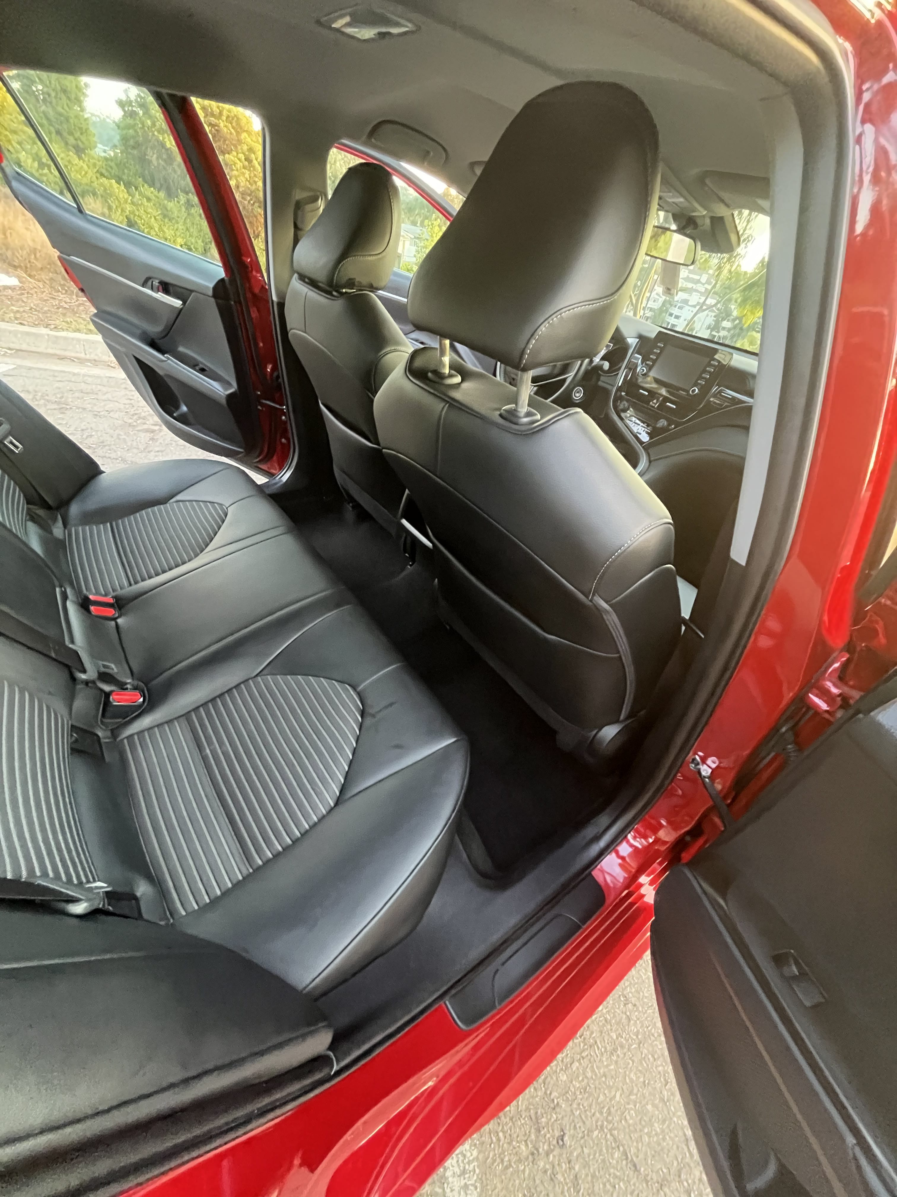 Toyota Camry SE with Cruise control