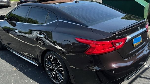 Nissan Maxima with Air conditioning