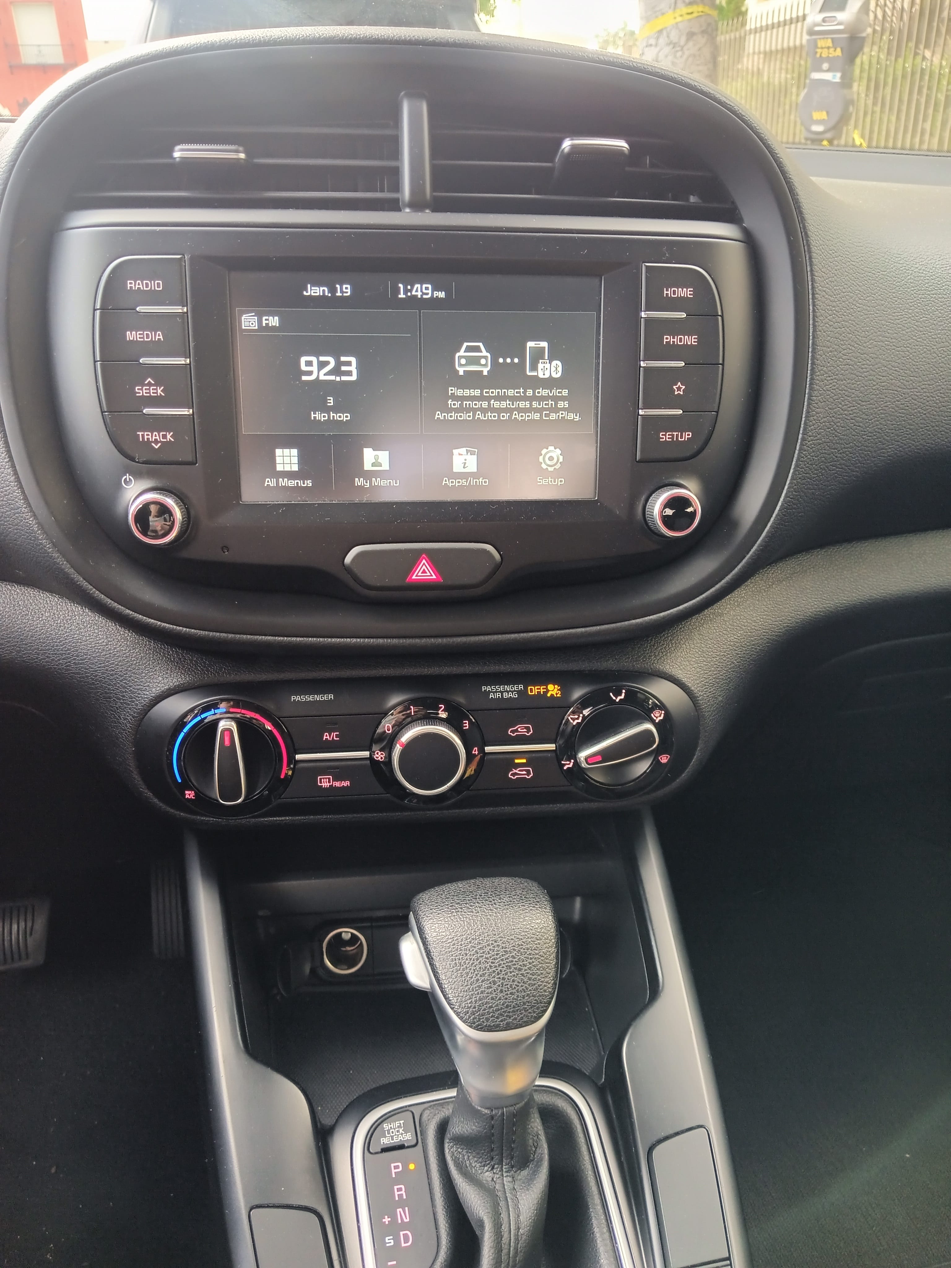 Kia Soul LX with Apple CarPlay