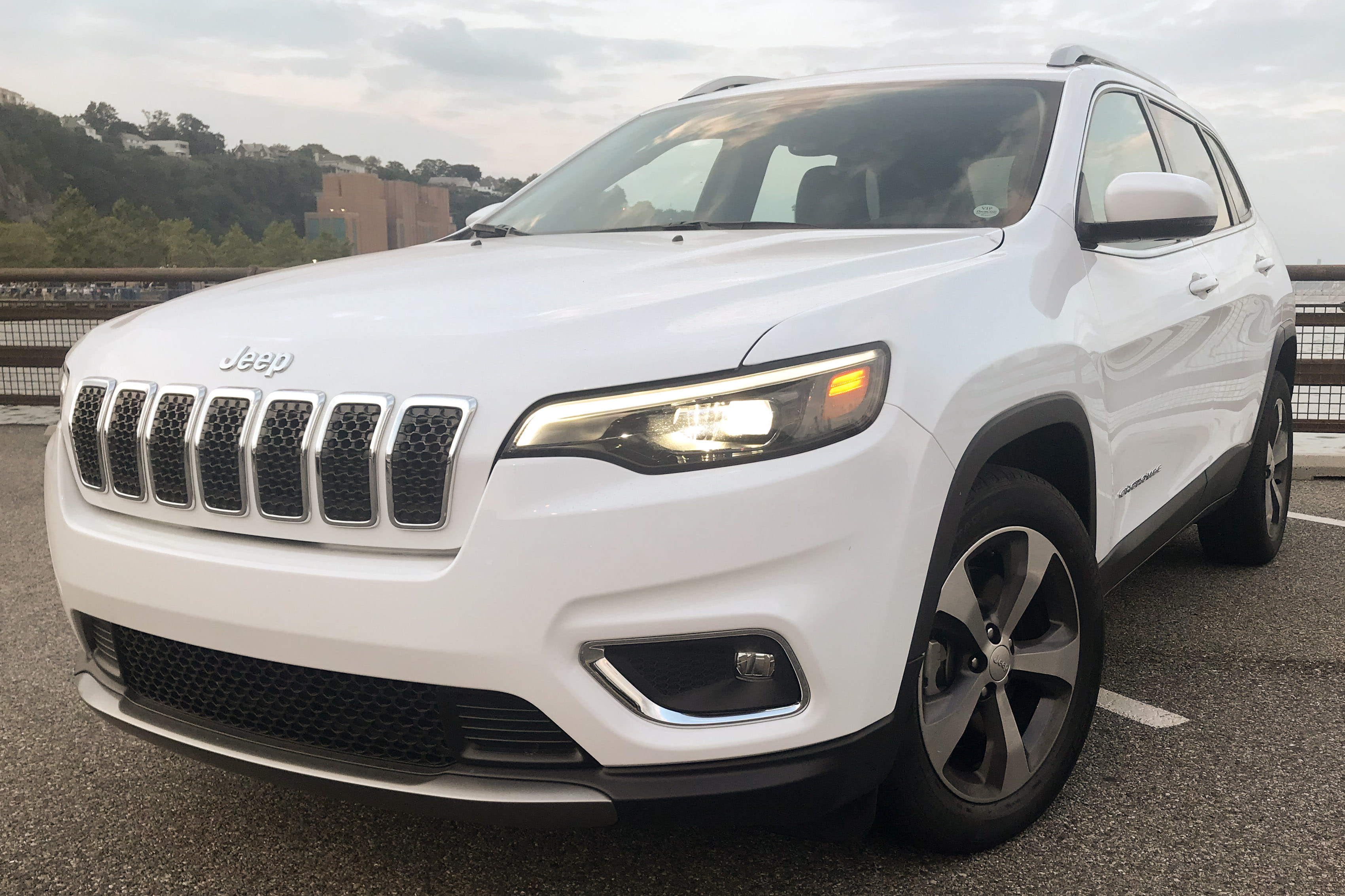 Jeep Cherokee Limited, 2019, Regular (87), automatic