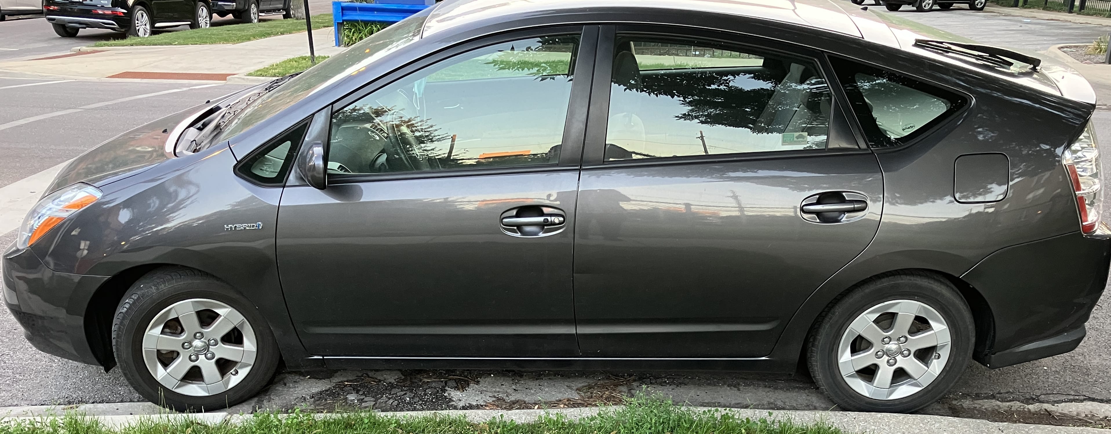 Toyota Prius Hybrid with Cruise control