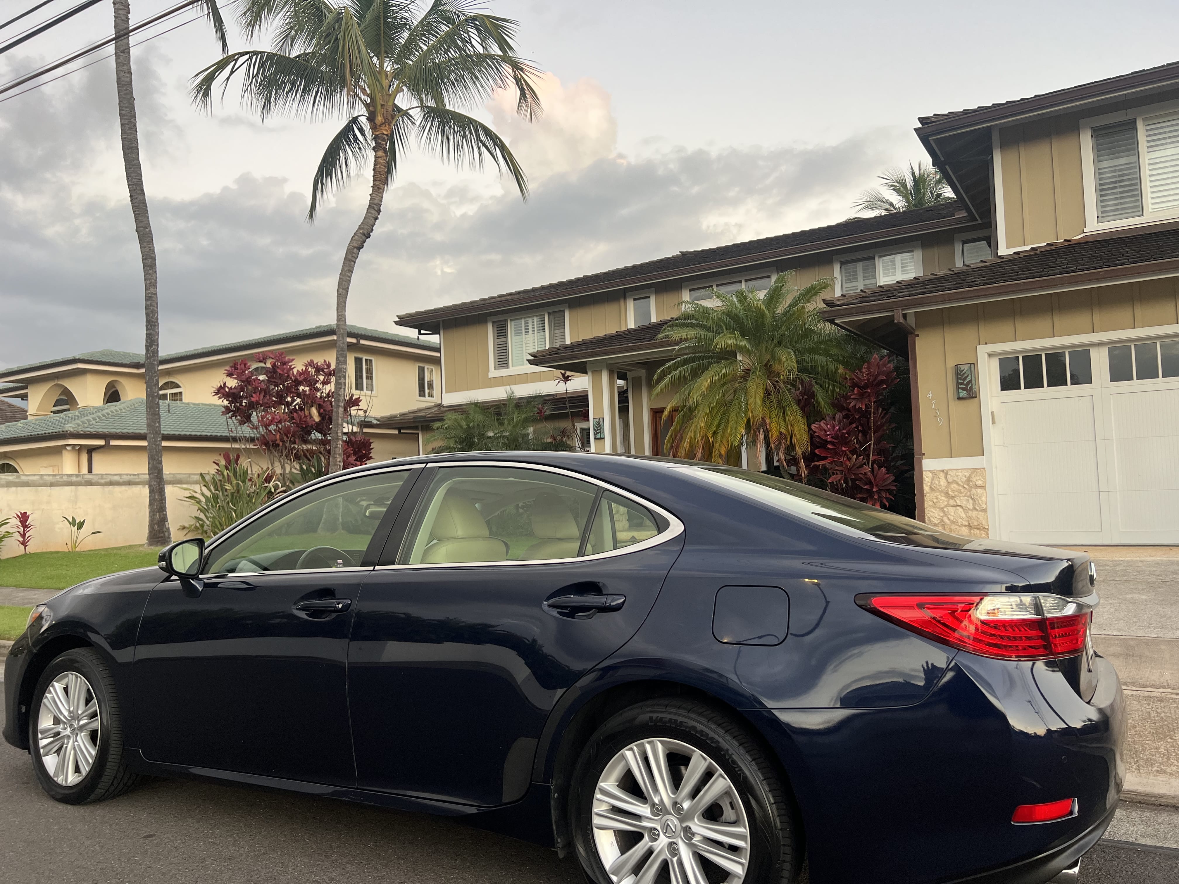 Lexus ES 350 with Air conditioning