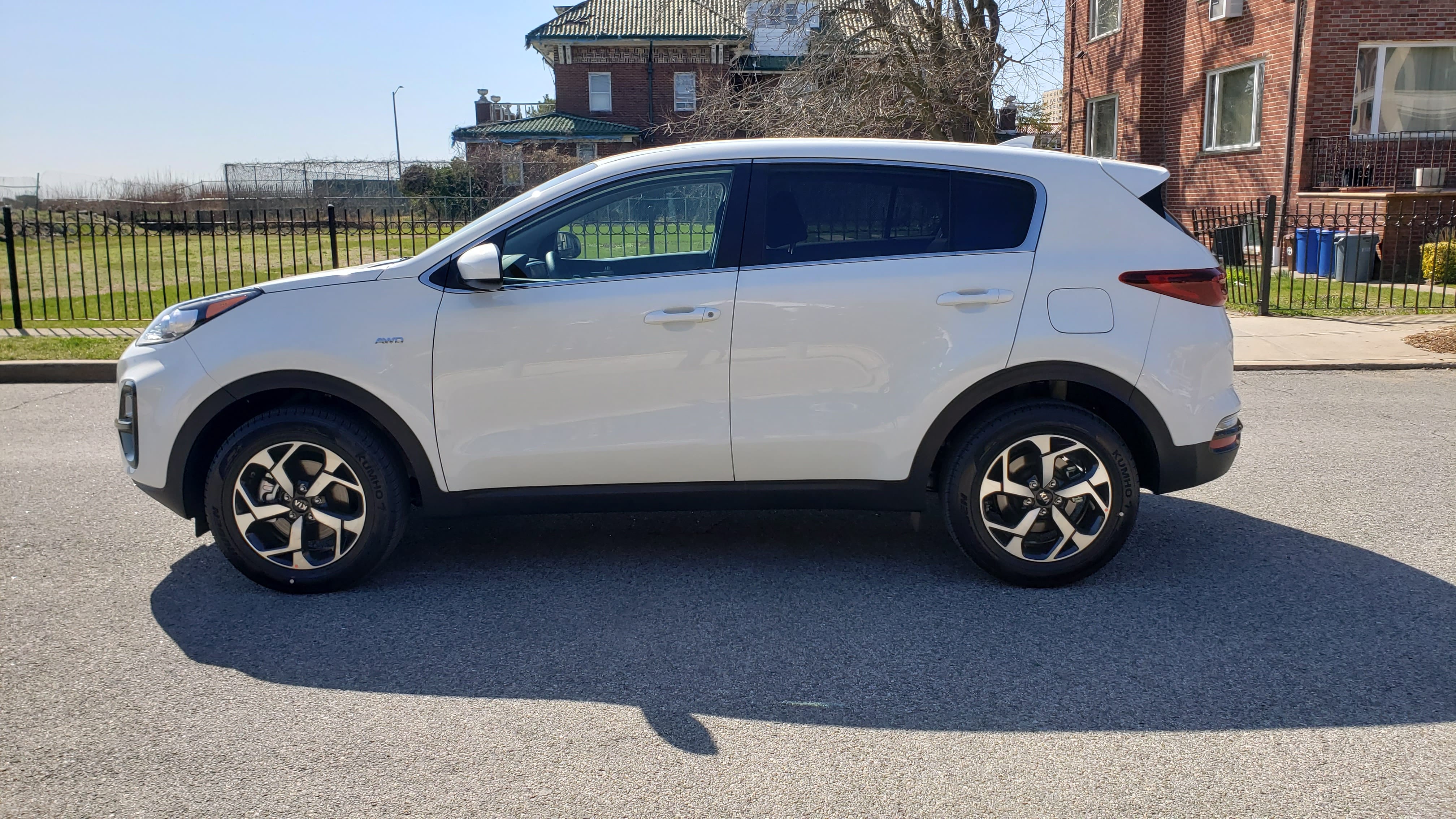 Kia Sportage LX with Cruise control