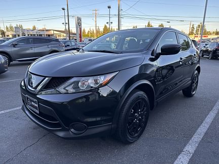 Nissan Rogue car