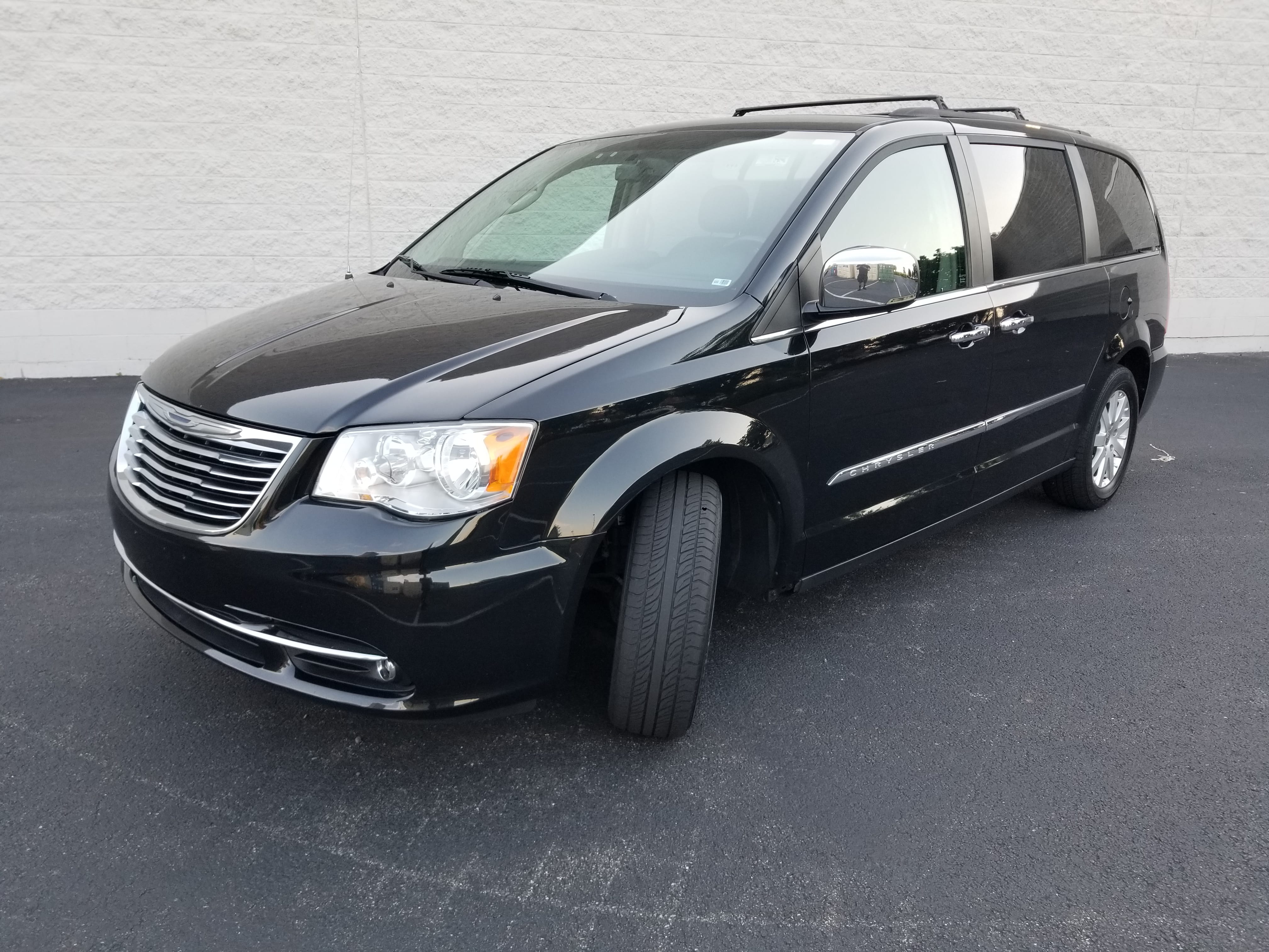 Chrysler Town & Country Touring-L, 2012, Premium (91), automatic, 7 seats