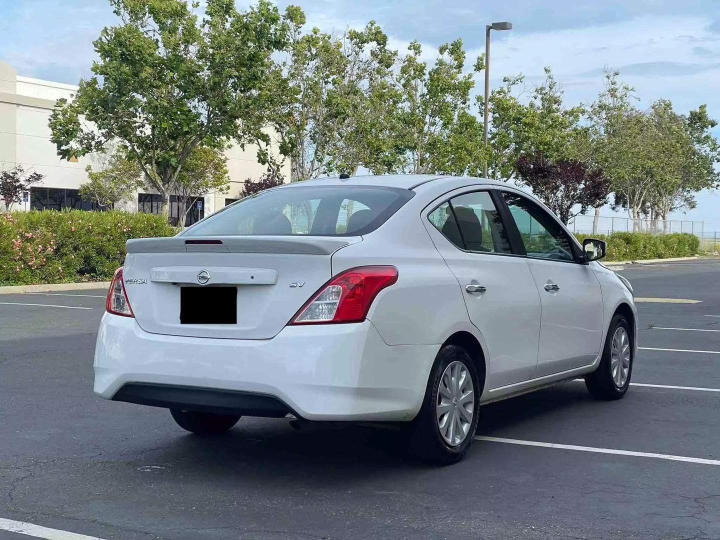 Nissan Versa Sedan with Cruise control