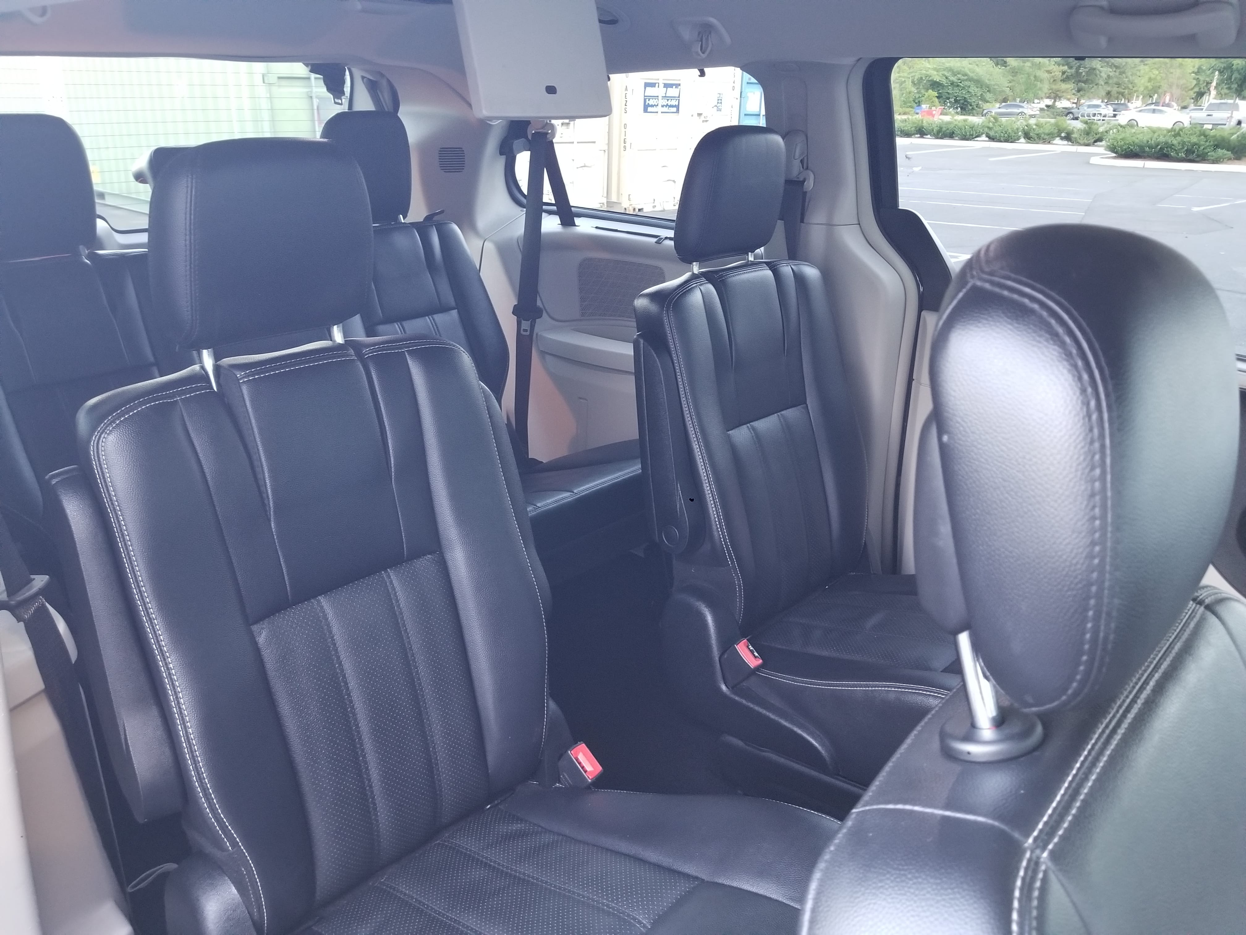 Chrysler Town & Country Touring-L