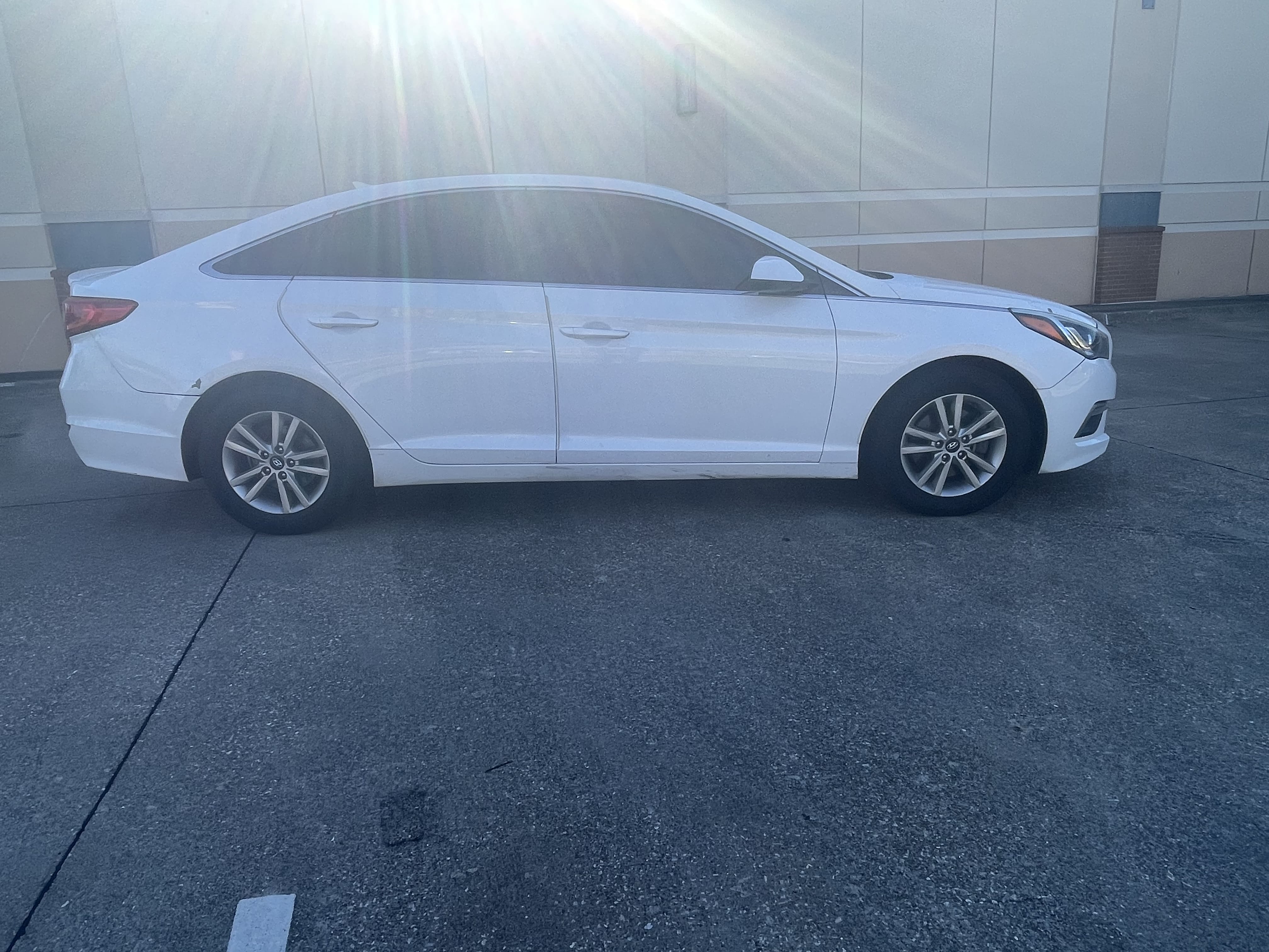 Hyundai Sonata with Air conditioning