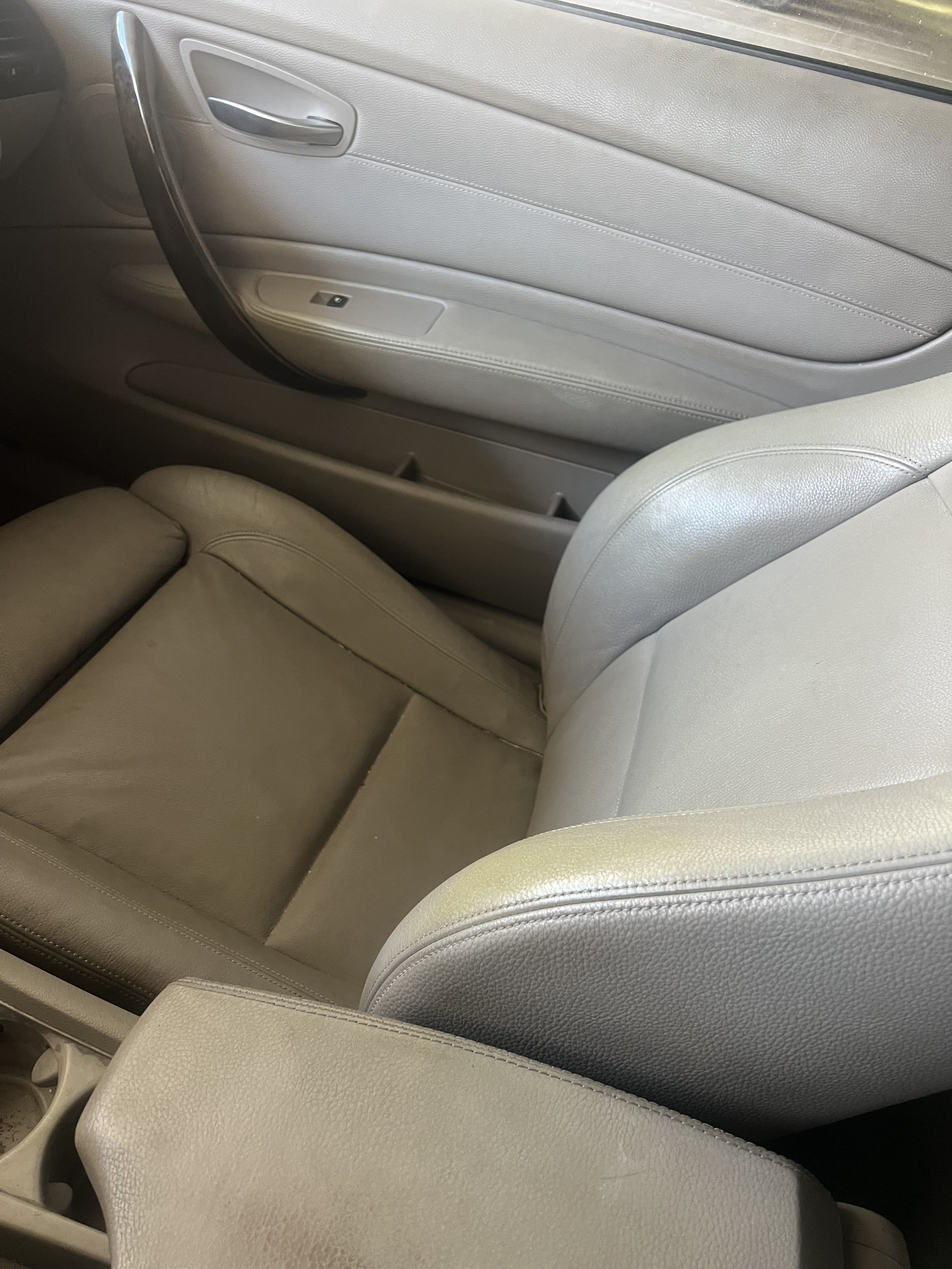 BMW 1 Series 128i with Audio / iPod input