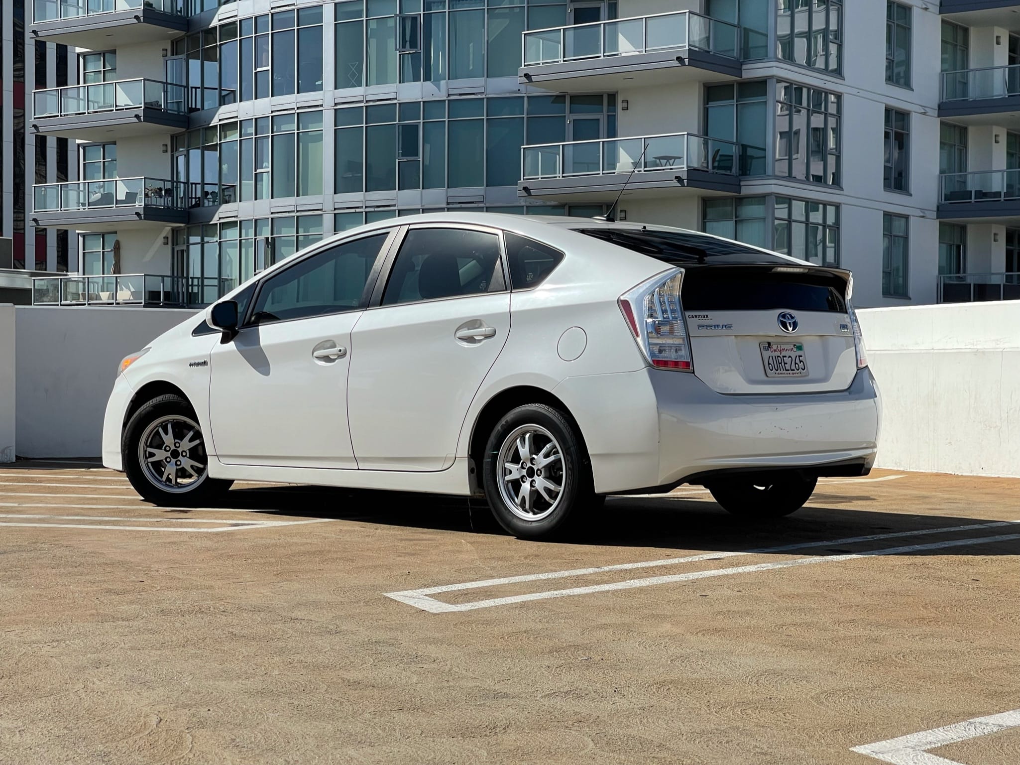 Toyota Prius Two with Audio / iPod input
