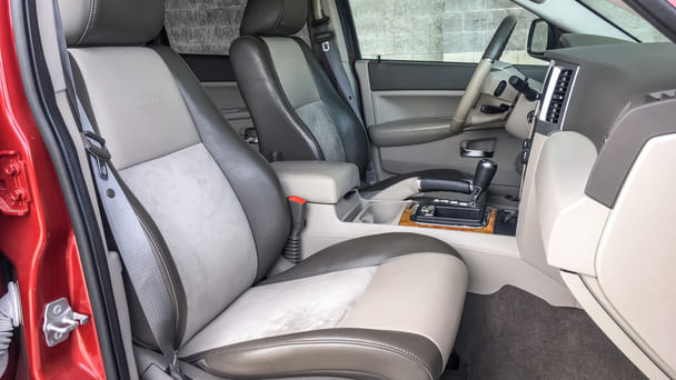 Jeep Grand Cherokee with Bluetooth audio