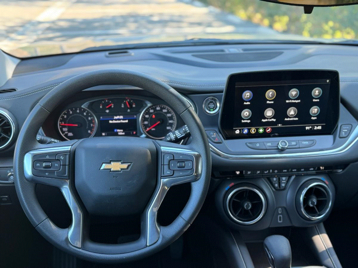 Chevrolet Blazer with Audio / iPod input