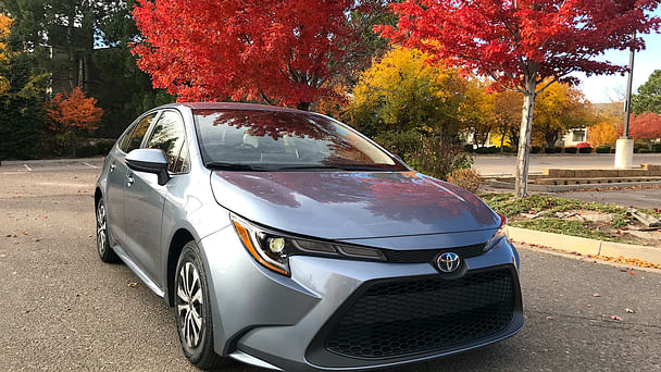 Toyota Corolla LE, 2022, Regular (87), automatic