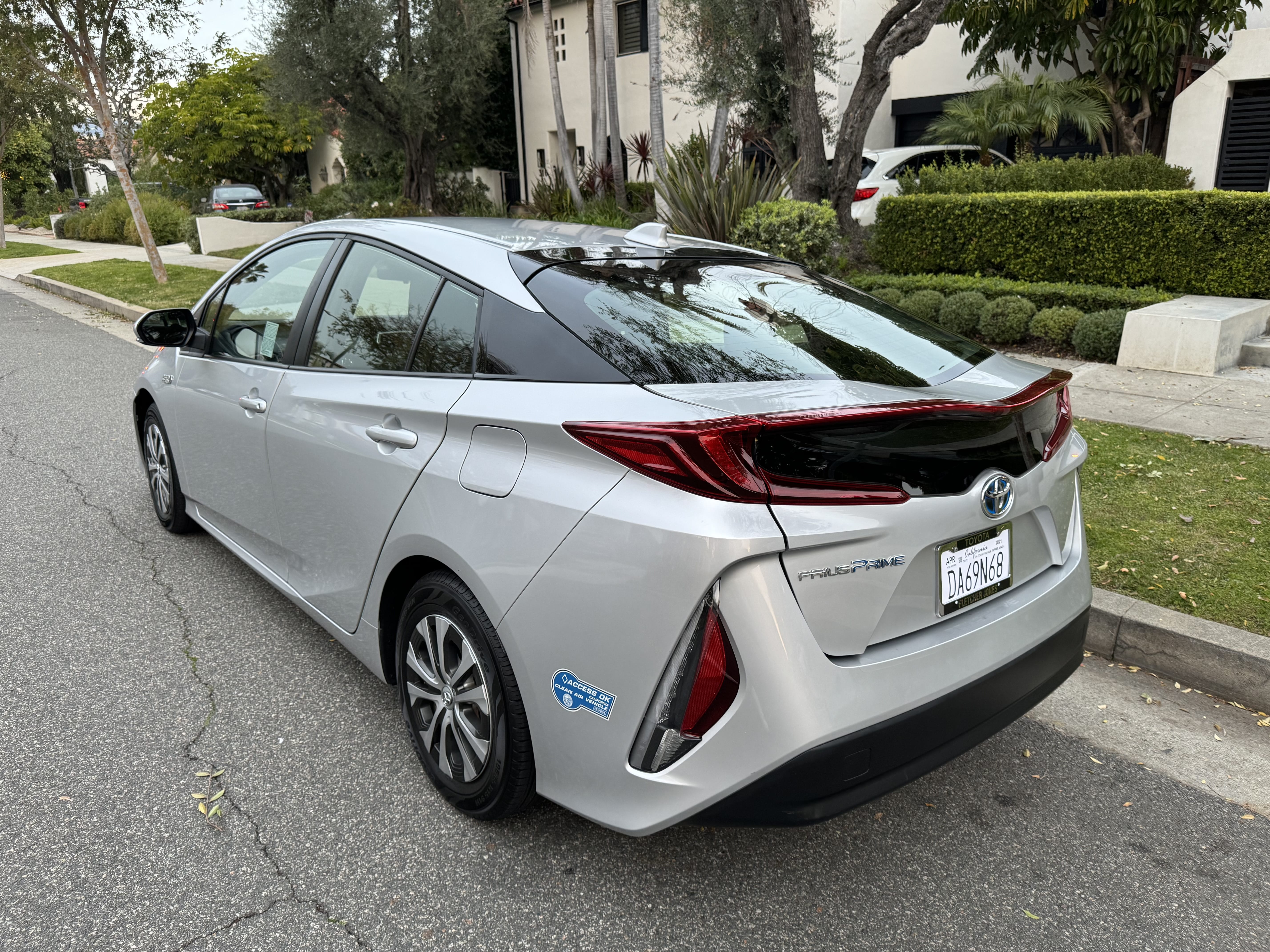 Toyota Prius Prime LE with Bluetooth audio