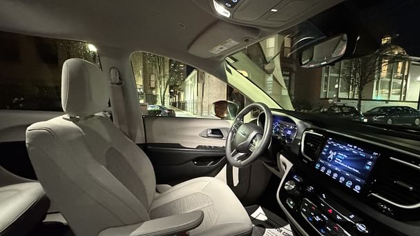 Chrysler Pacifica with Apple CarPlay