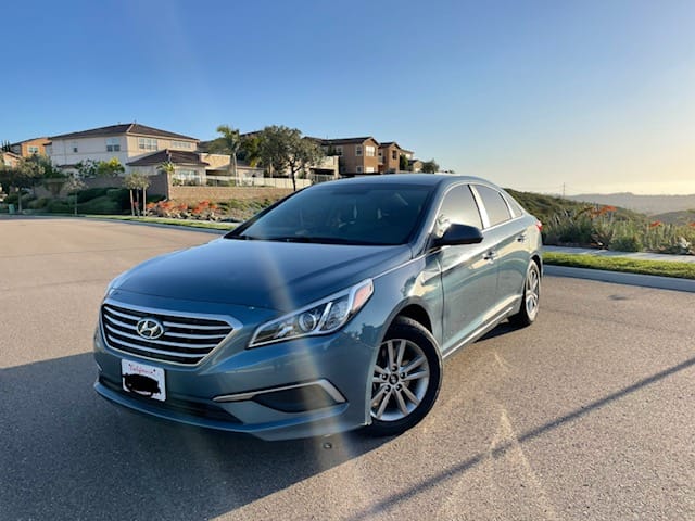 Hyundai Sonata with Air conditioning