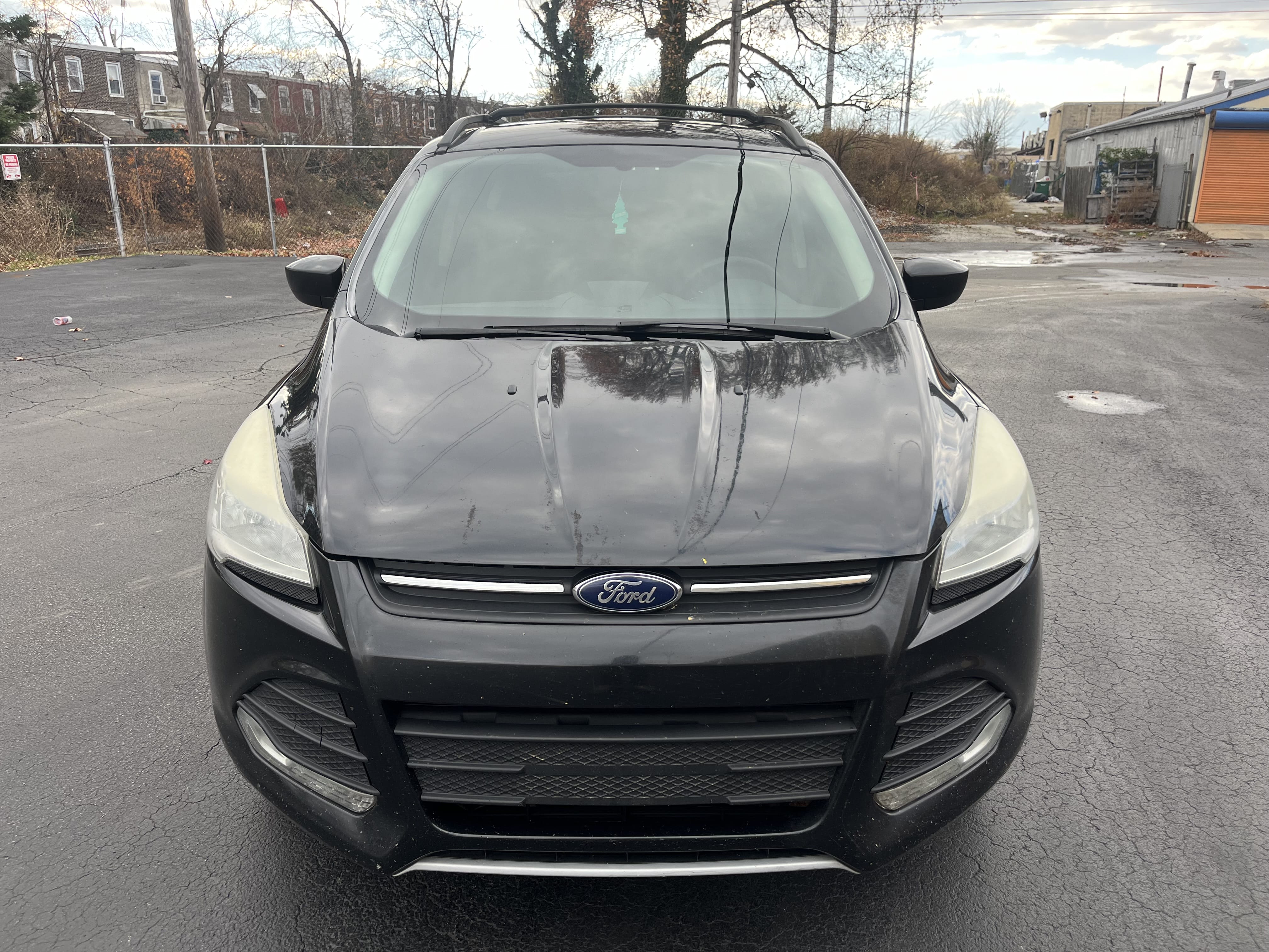 Ford Escape SE with Air conditioning