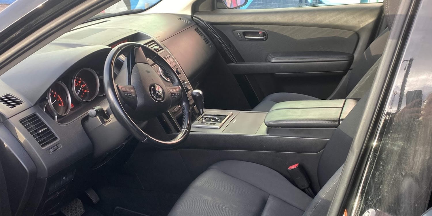 Mazda CX-9 with Bluetooth audio